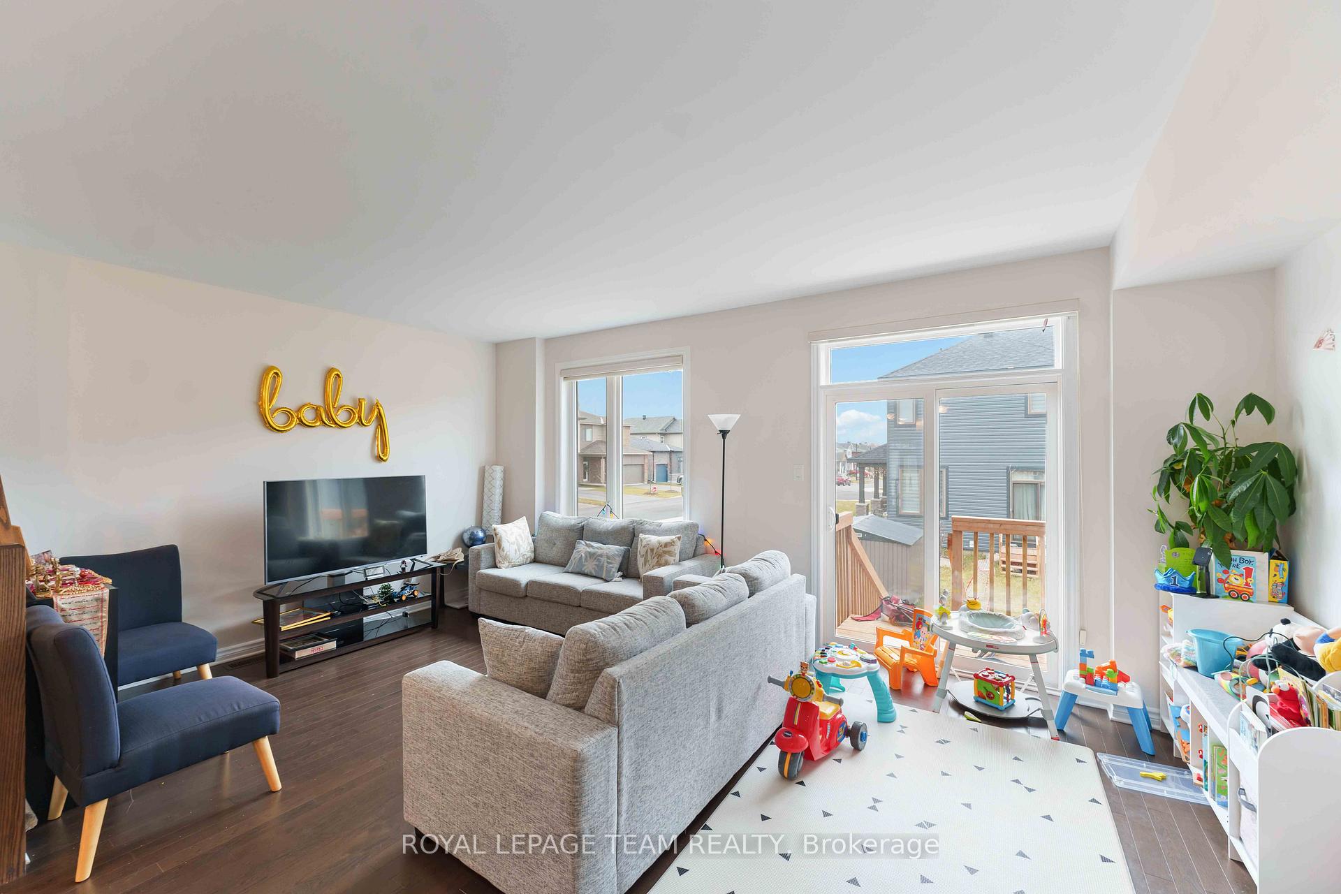 Photo 12 of 1001 Kijik Crescent, Ottawa, Blossom Park/Kemp Park/Findlay Creek — HOMEH