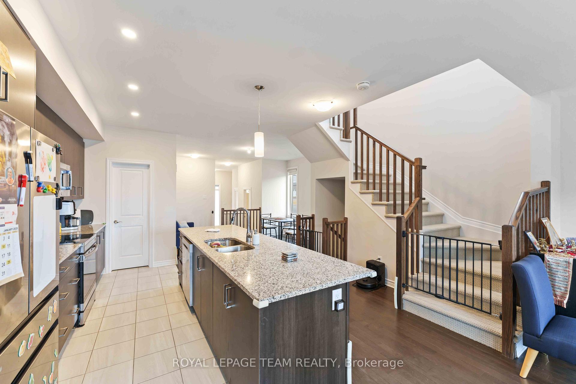 Photo 13 of 1001 Kijik Crescent, Ottawa, Blossom Park/Kemp Park/Findlay Creek — HOMEH