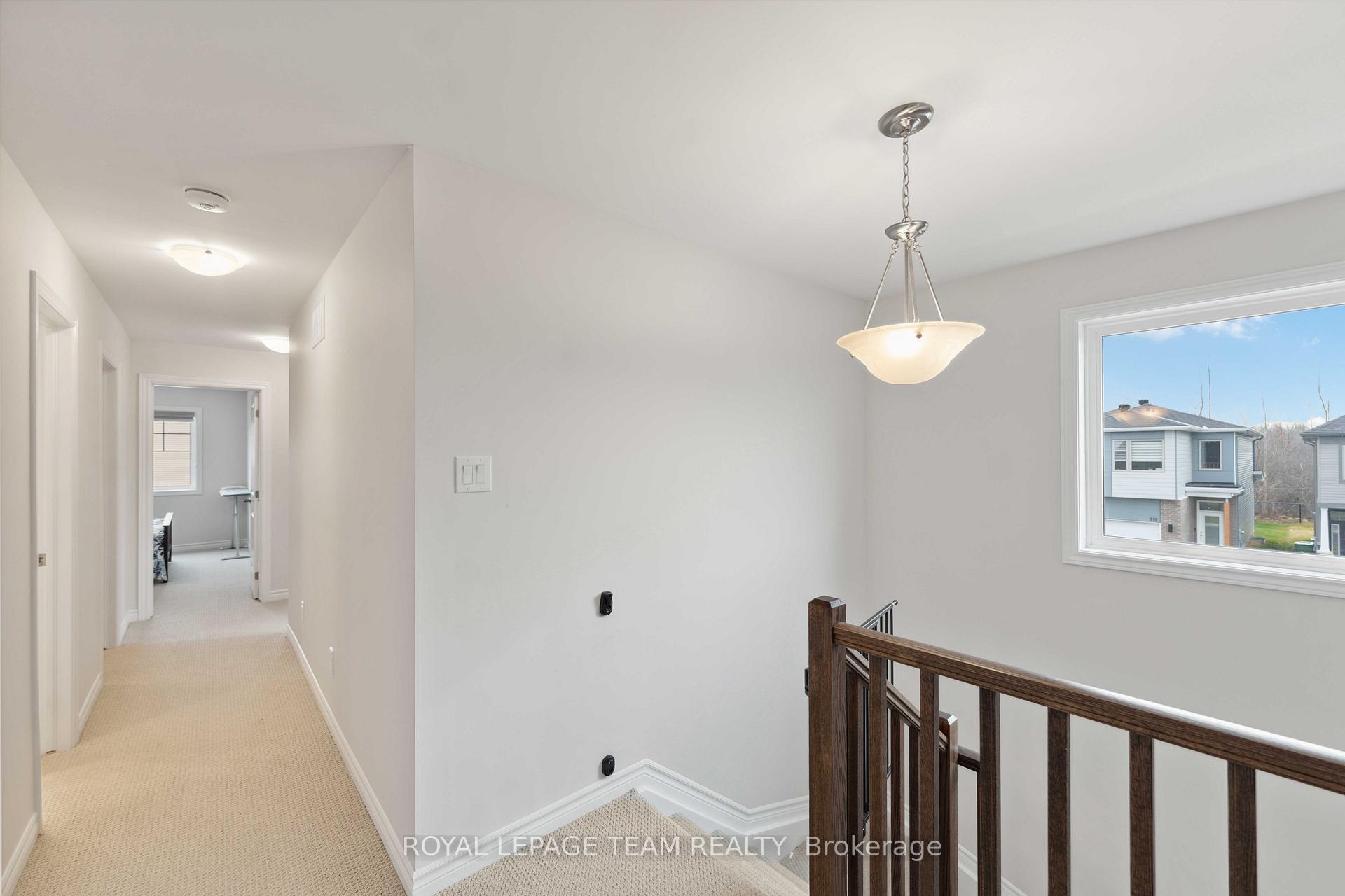 Photo 15 of 1001 Kijik Crescent, Ottawa, Blossom Park/Kemp Park/Findlay Creek — HOMEH