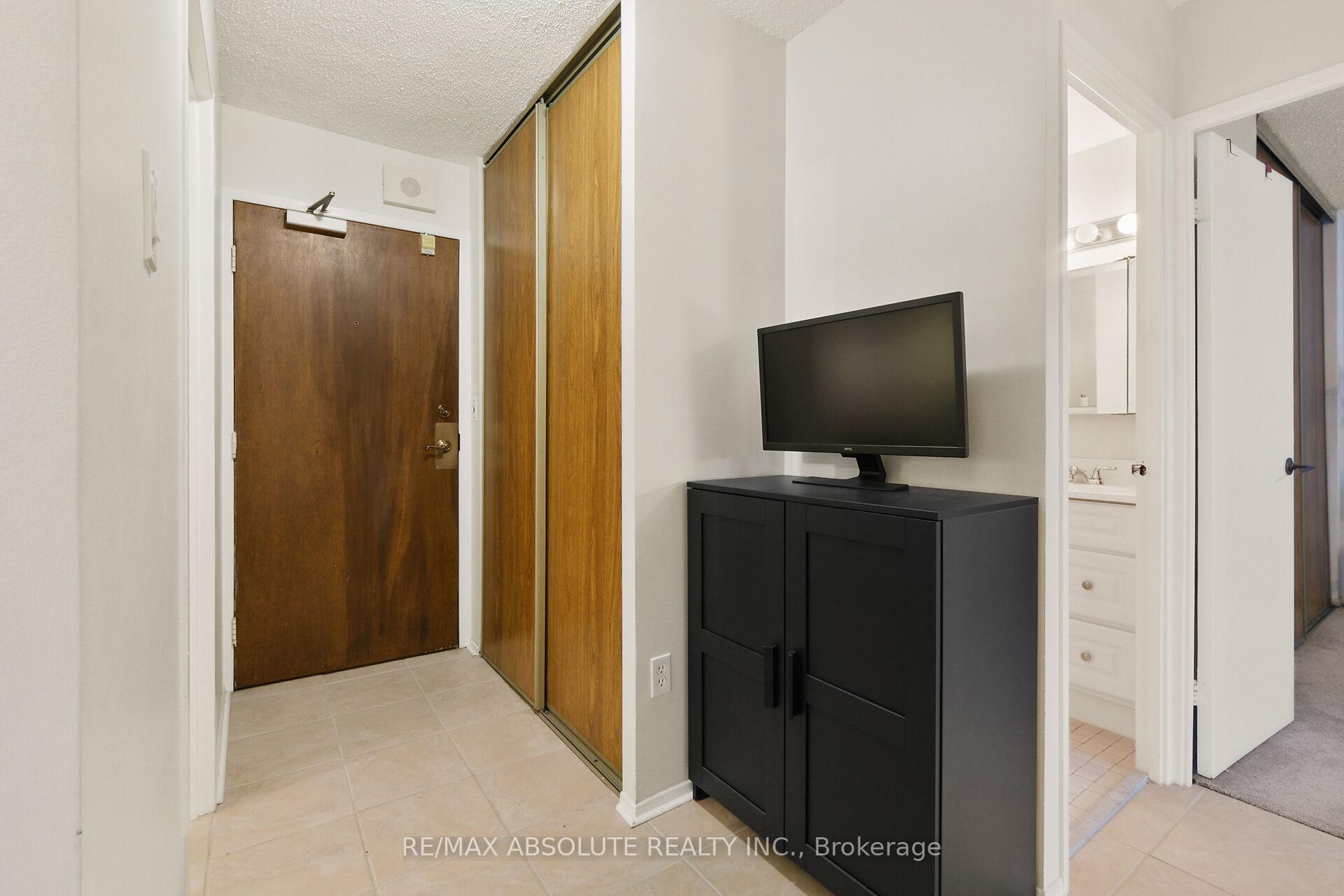 Photo 3 of Unit 1805, 1025 Richmond Road, Ottawa, Woodroffe — HOMEH