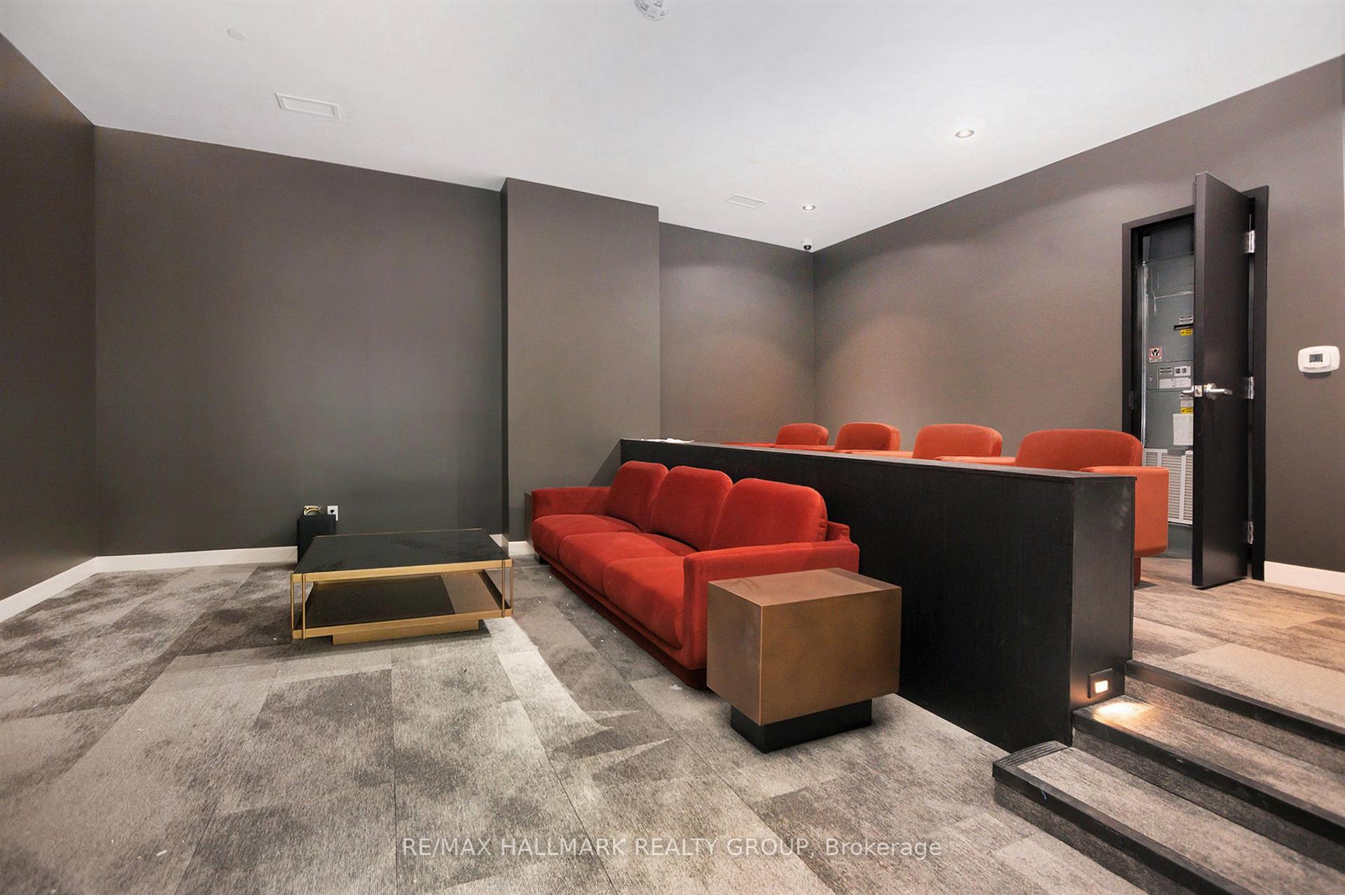 Photo 3 of Unit 801, 180 George Street, Ottawa, Lower Town/Byward Market — HOMEH