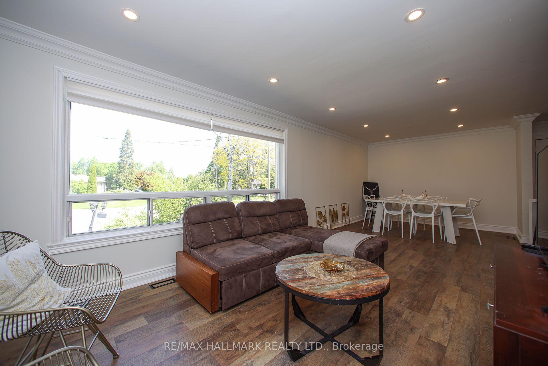 Photo 9 of 33 Patrick Drive, Aurora, Aurora Highlands — HOMEH