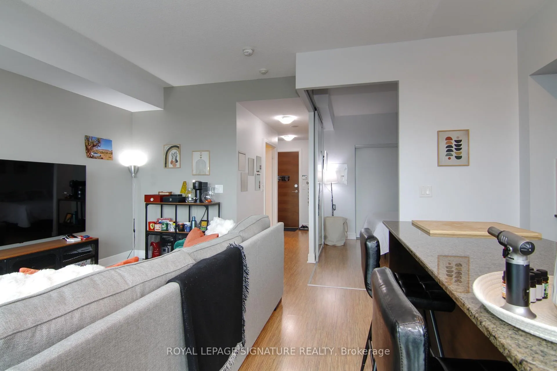 Photo 3 of Unit 608, 35 Brian Peck Crescent, Toronto, Thorncliffe Park — HOMEH