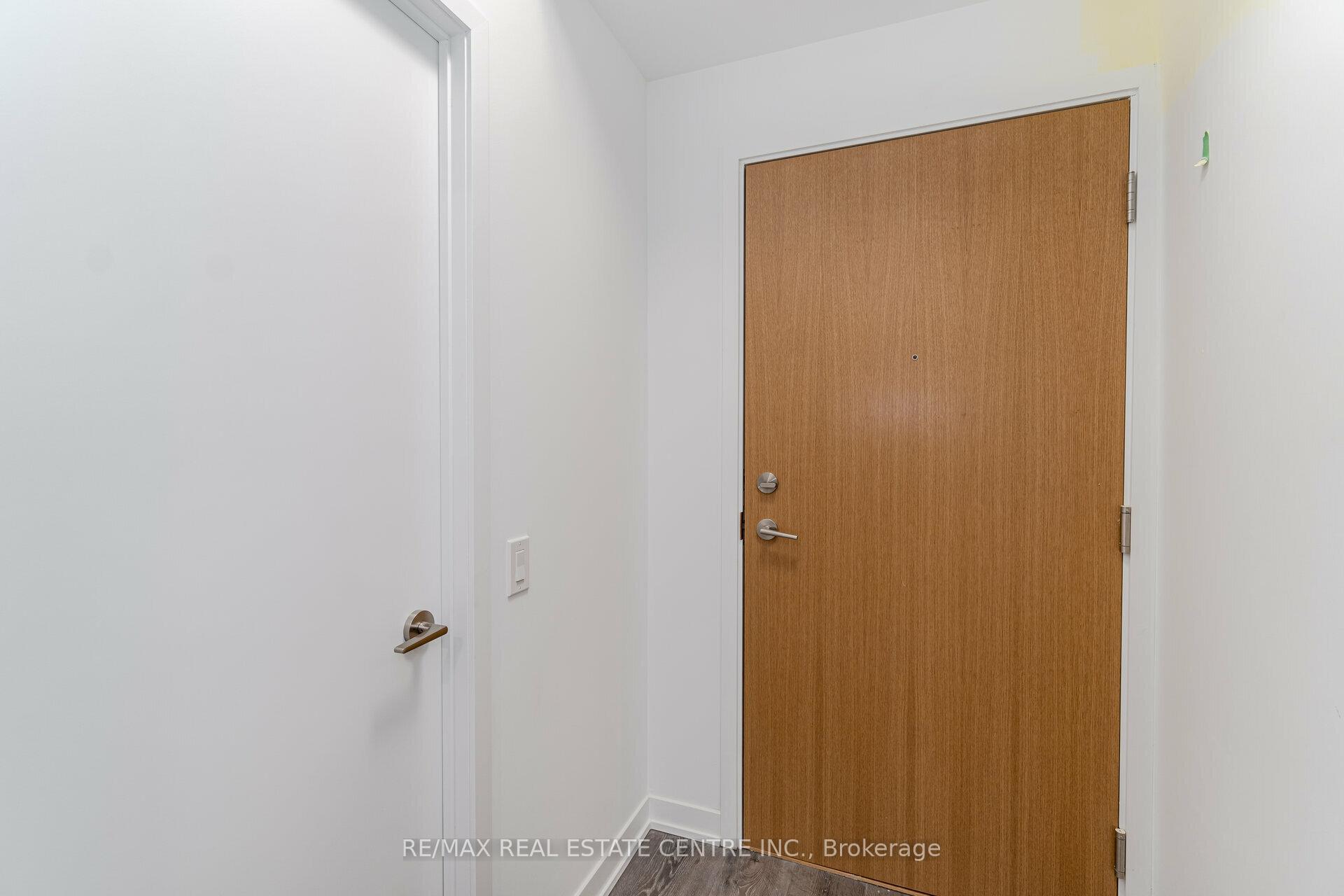 Photo 5 of Unit 405, 1787 St Clair Avenue, Toronto, Weston-Pellam Park — HOMEH