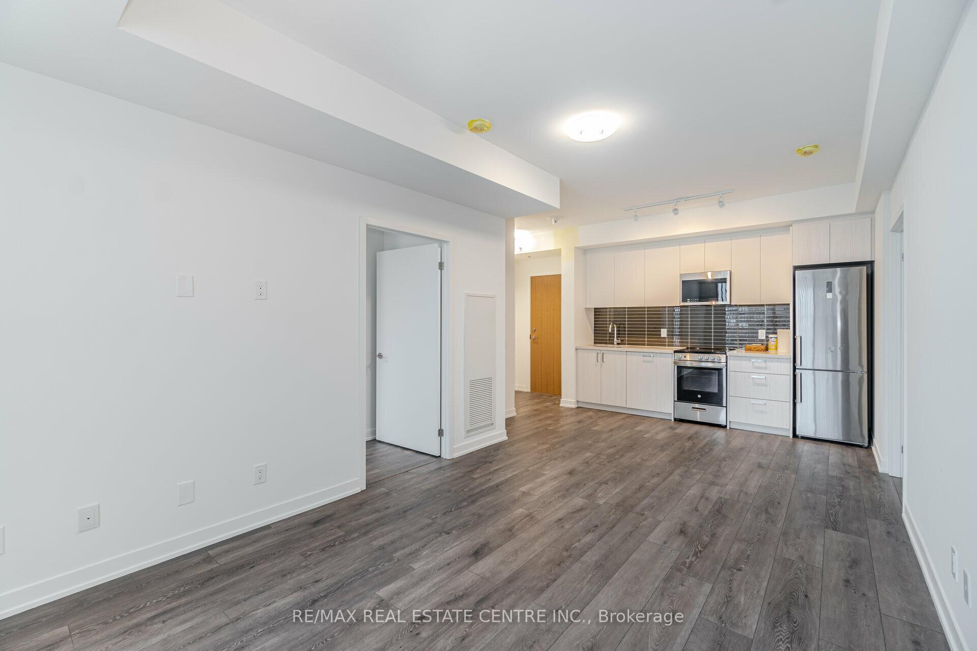 Photo 9 of Unit 405, 1787 St Clair Avenue, Toronto, Weston-Pellam Park — HOMEH