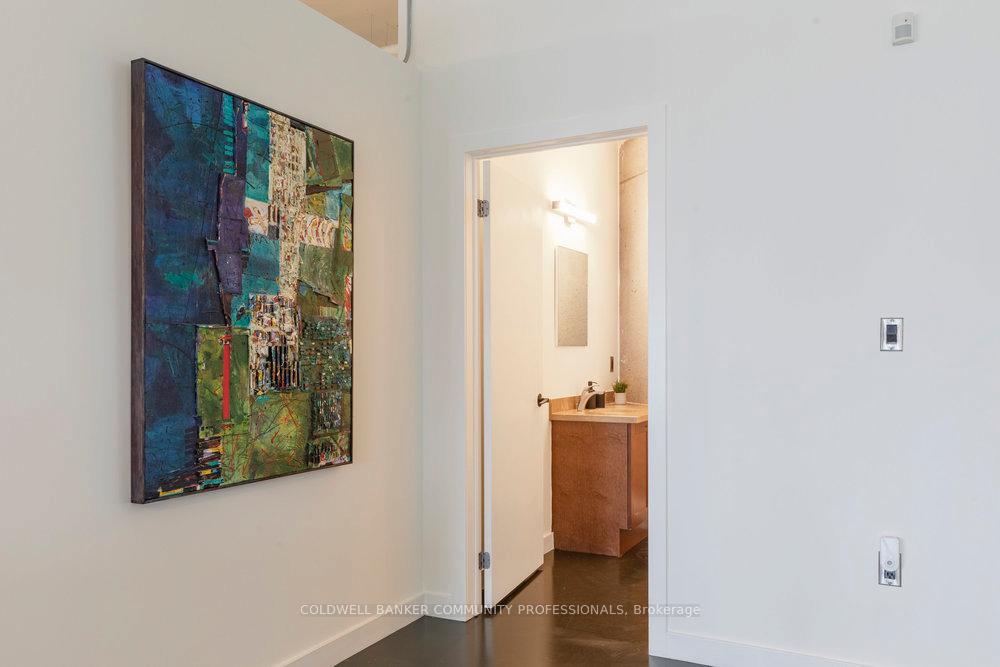 Photo 6 of Unit PH5, 66 Bay Street S, Hamilton, Durand — HOMEH