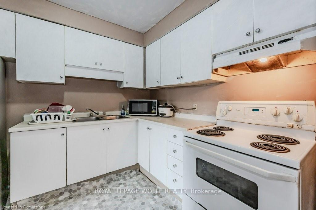 Photo 10 of Unit 23, 293 Fairway Road N, Kitchener, Centreville Chicopee — HOMEH