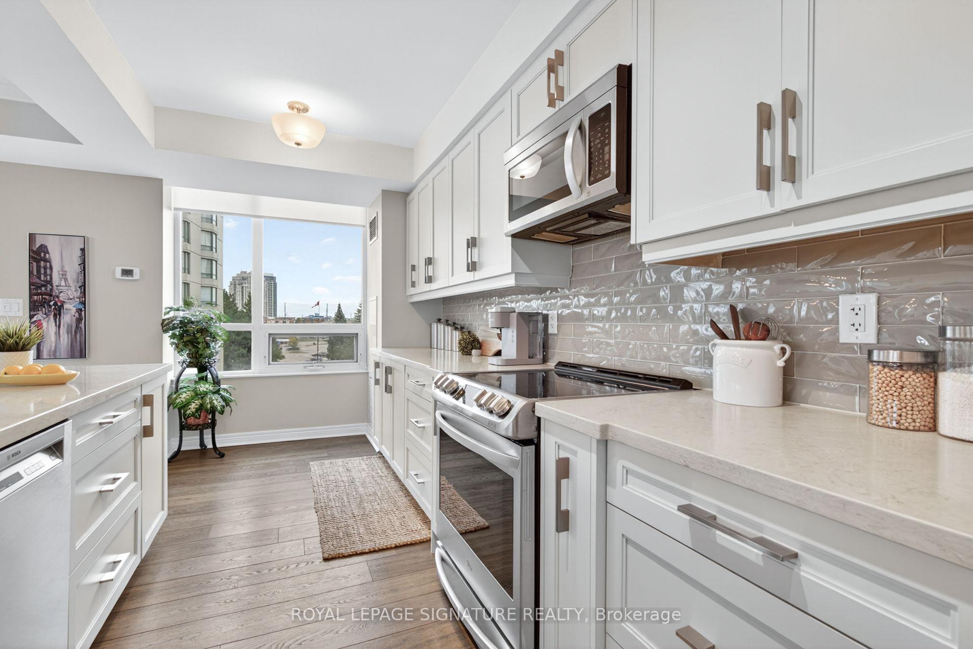 Photo 16 of Unit 406, 100 Promenade Circle, Vaughan, Brownridge — HOMEH