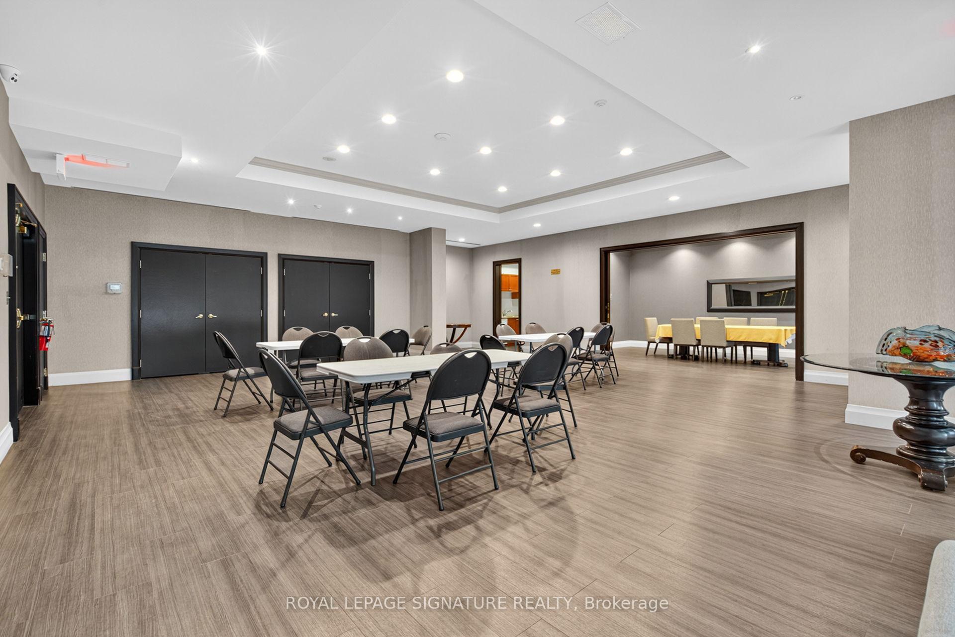Photo 41 of Unit 406, 100 Promenade Circle, Vaughan, Brownridge — HOMEH