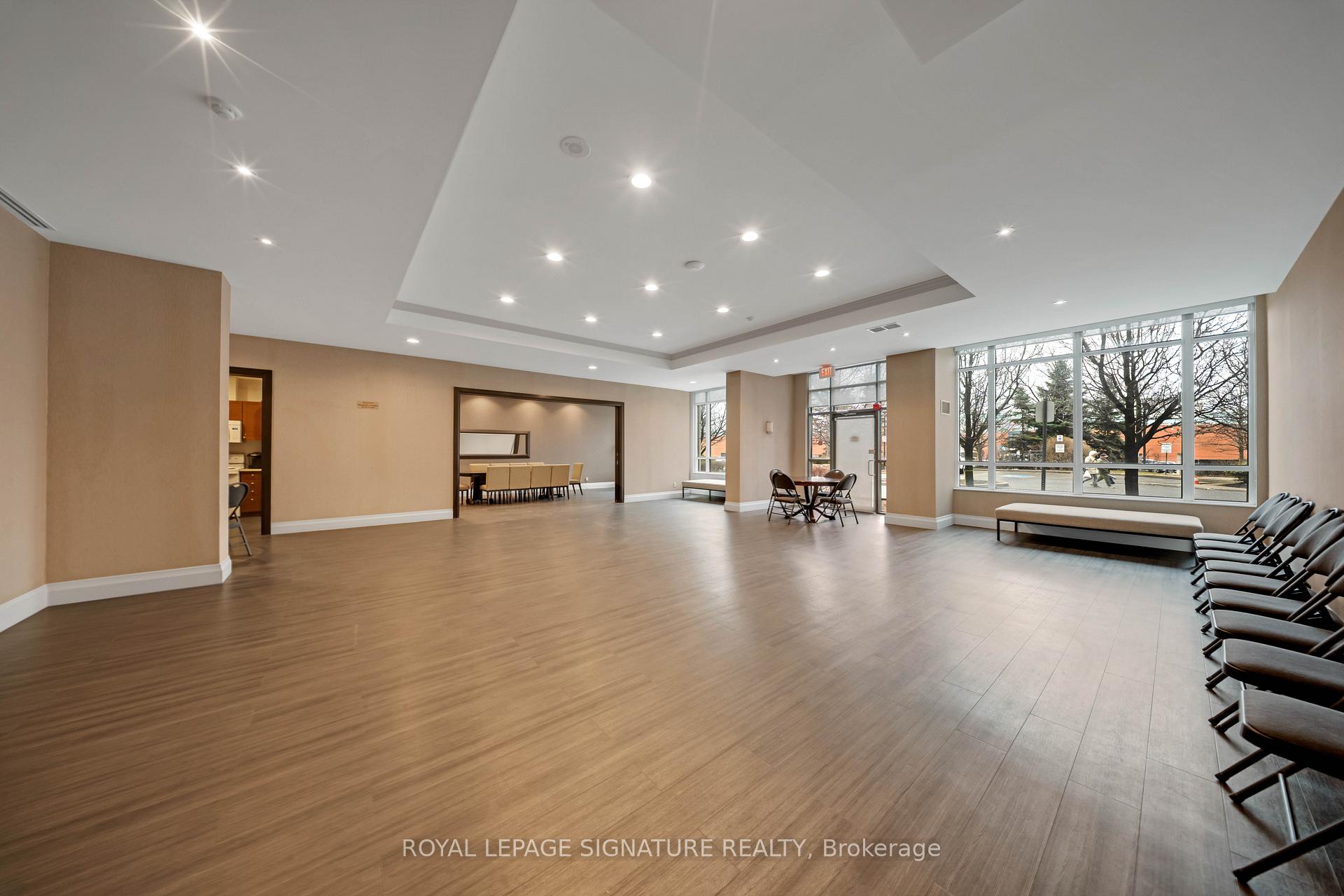 Photo 42 of Unit 406, 100 Promenade Circle, Vaughan, Brownridge — HOMEH