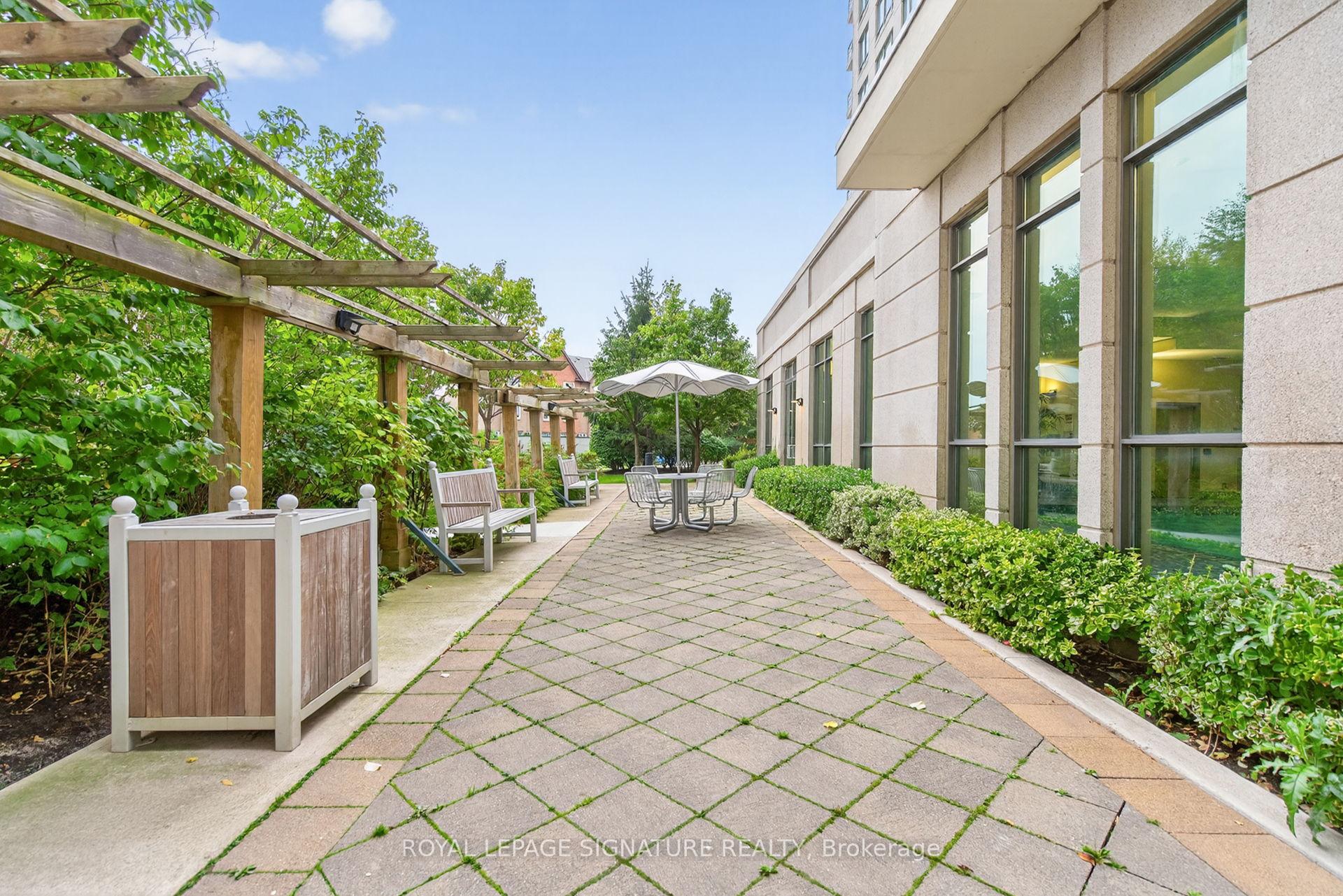 Photo 44 of Unit 406, 100 Promenade Circle, Vaughan, Brownridge — HOMEH