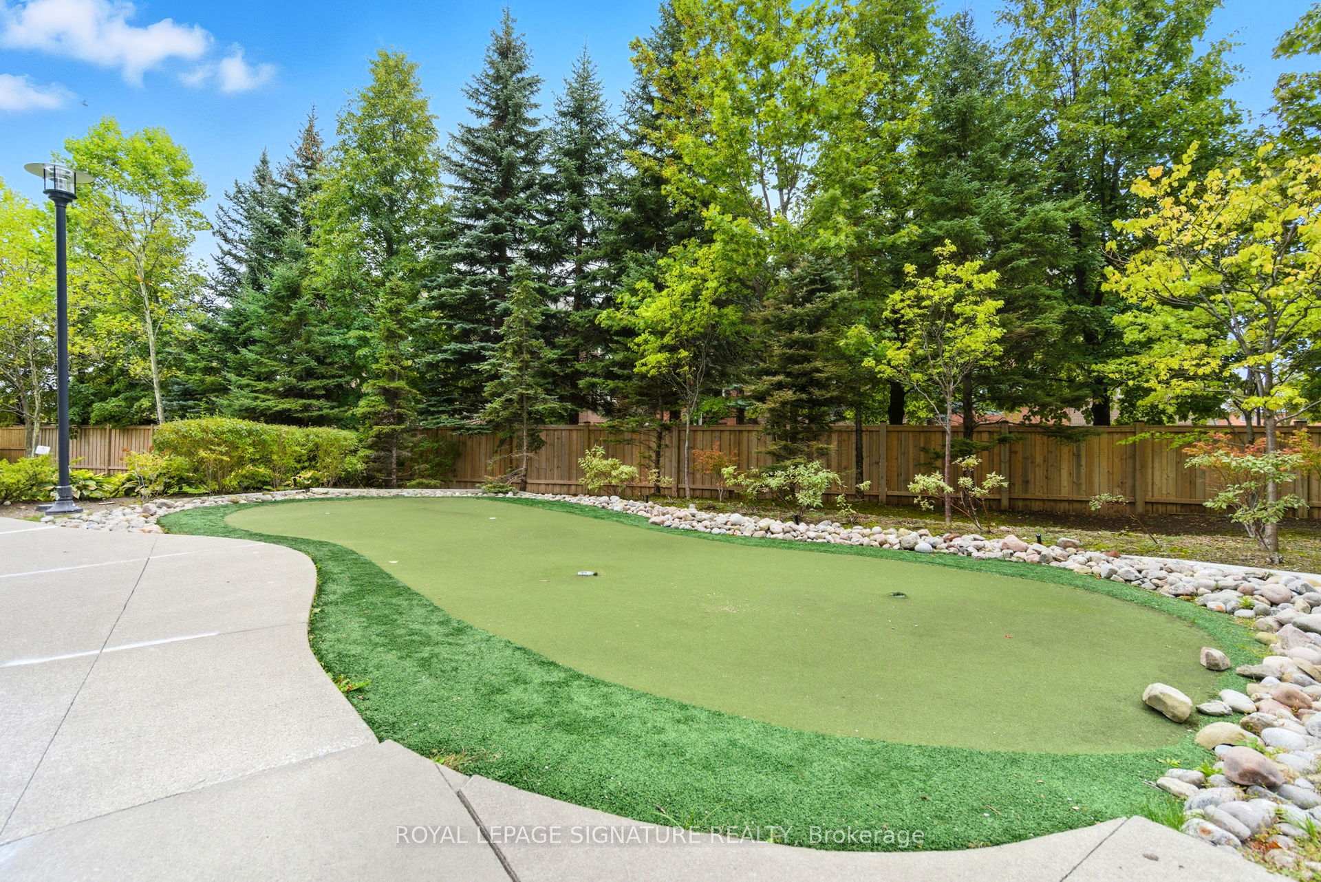 Photo 47 of Unit 406, 100 Promenade Circle, Vaughan, Brownridge — HOMEH