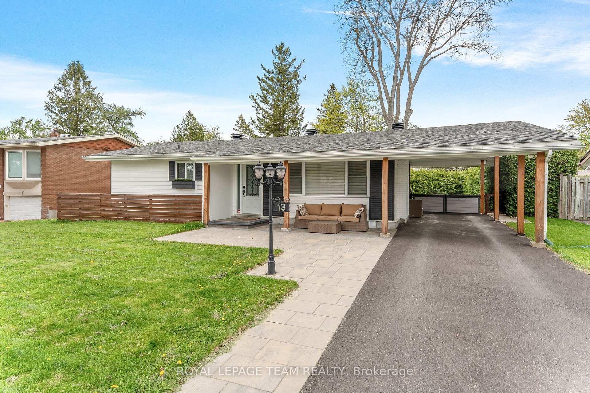 Photo 2 of 13 Roche Place, Ottawa, Crystal Beach — HOMEH