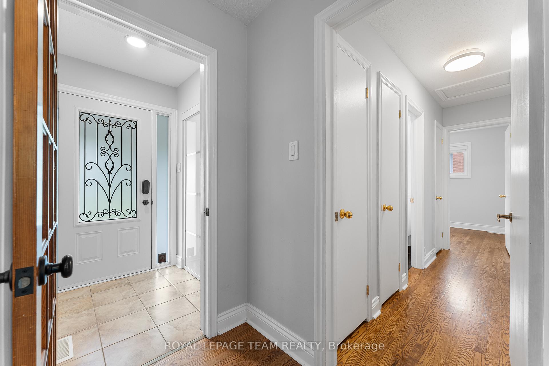 Photo 5 of 13 Roche Place, Ottawa, Crystal Beach — HOMEH