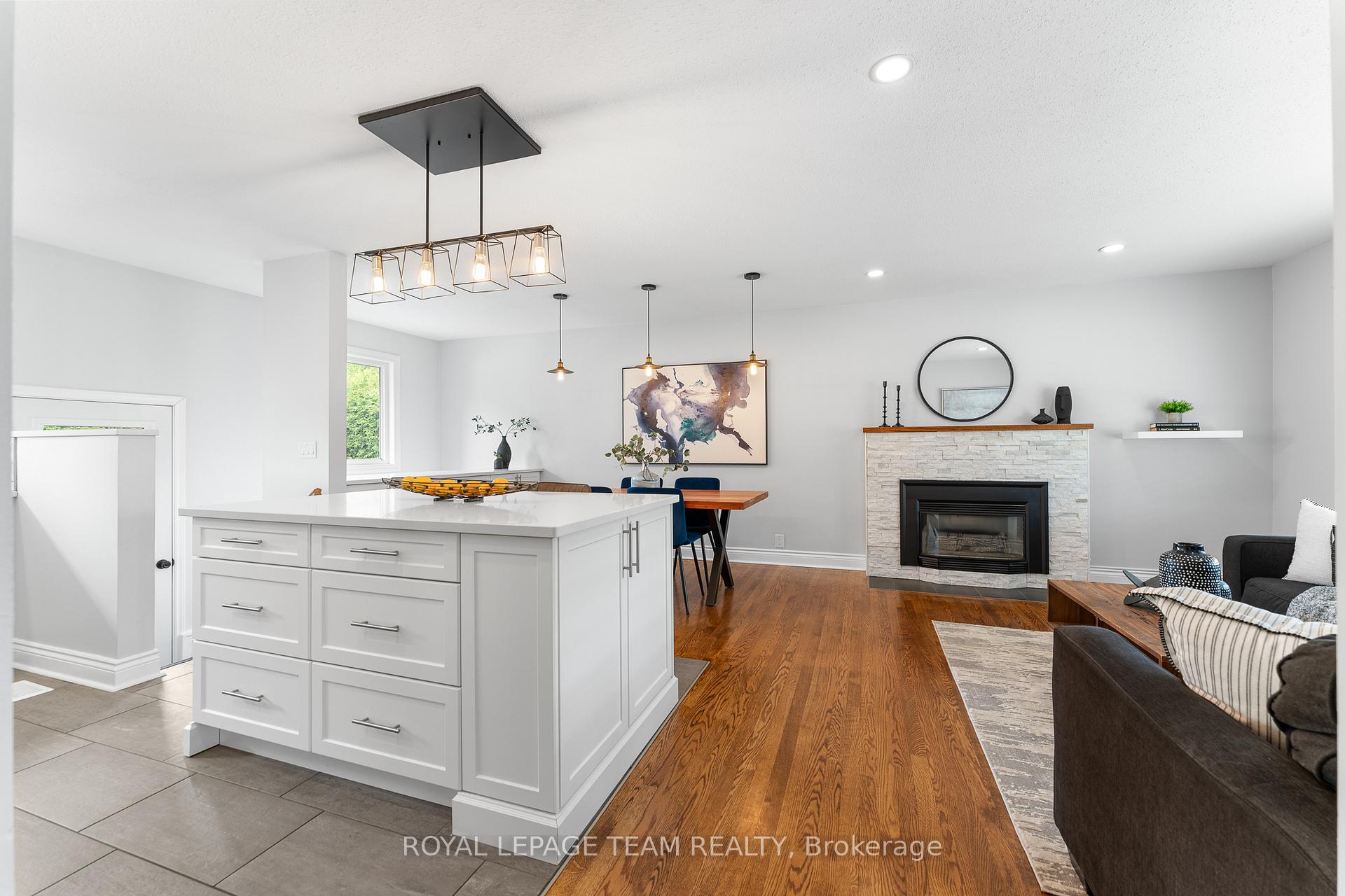 Photo 6 of 13 Roche Place, Ottawa, Crystal Beach — HOMEH