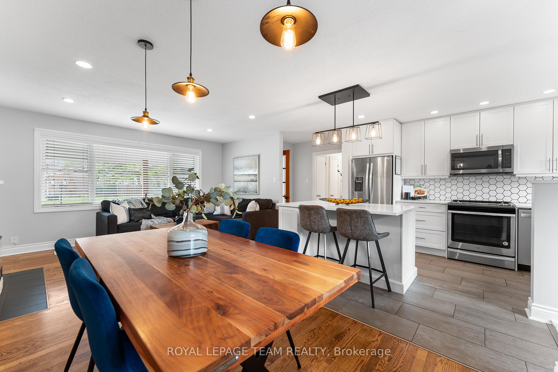 Photo 10 of 13 Roche Place, Ottawa, Crystal Beach — HOMEH