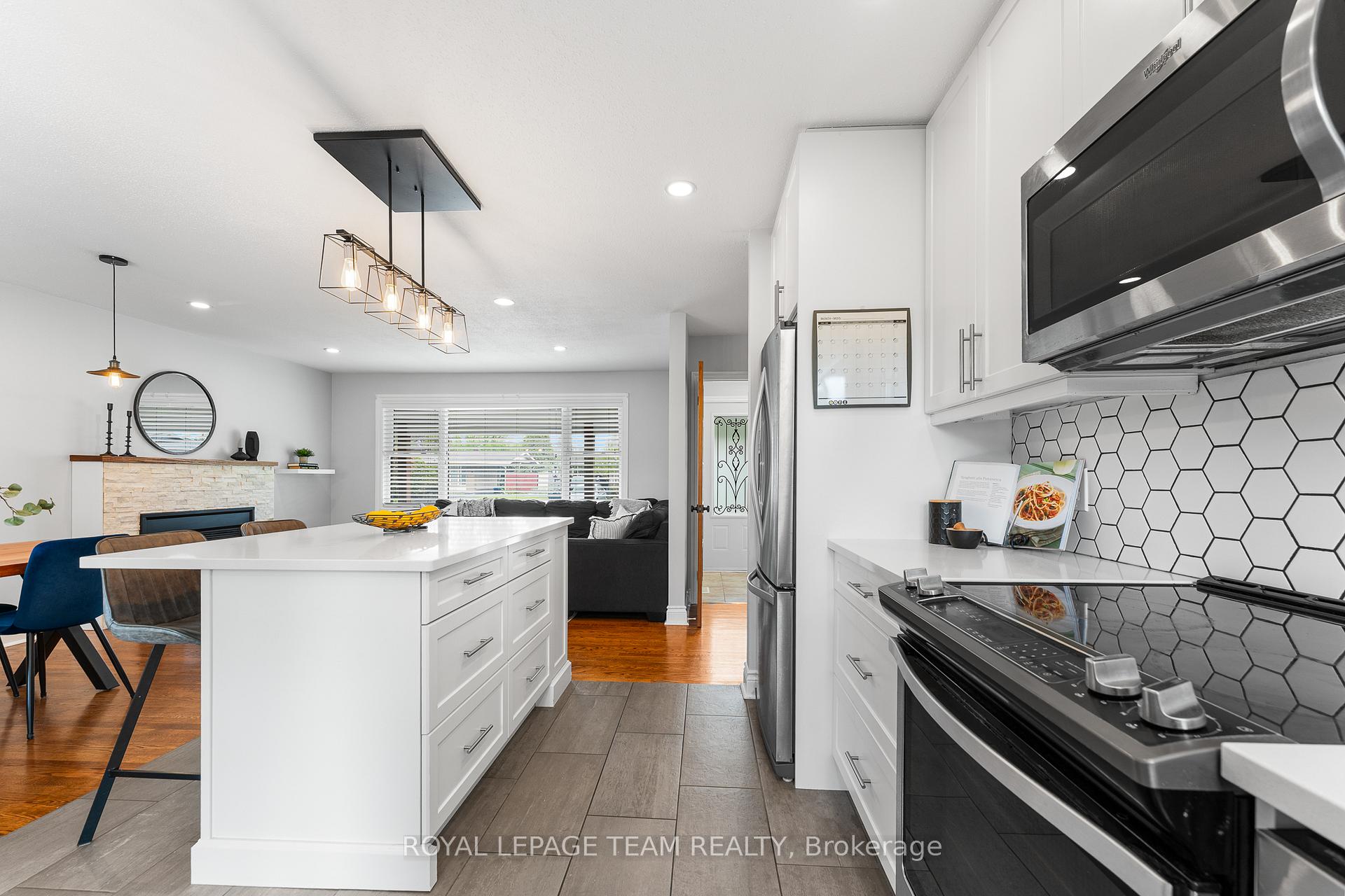 Photo 13 of 13 Roche Place, Ottawa, Crystal Beach — HOMEH