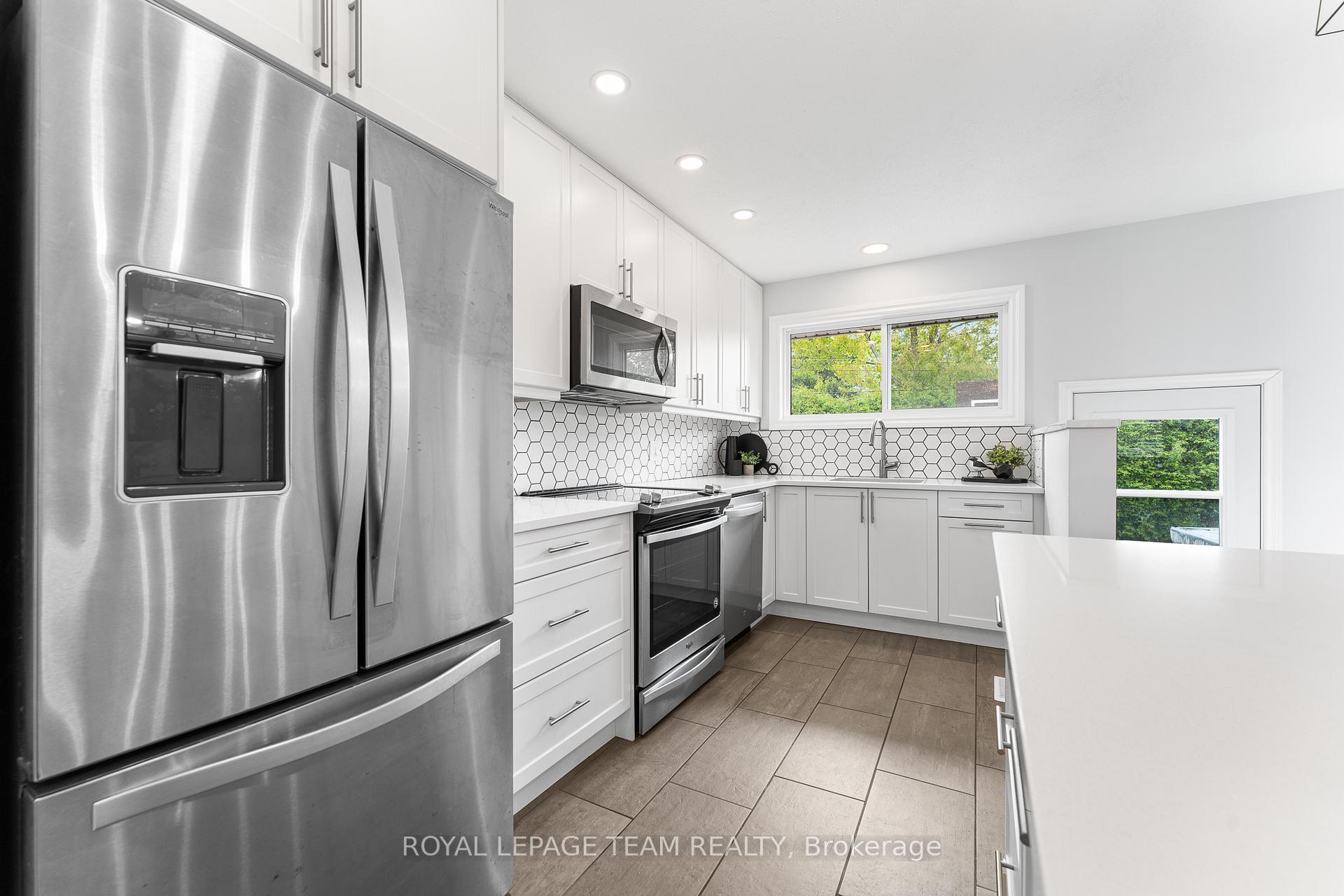 Photo 16 of 13 Roche Place, Ottawa, Crystal Beach — HOMEH