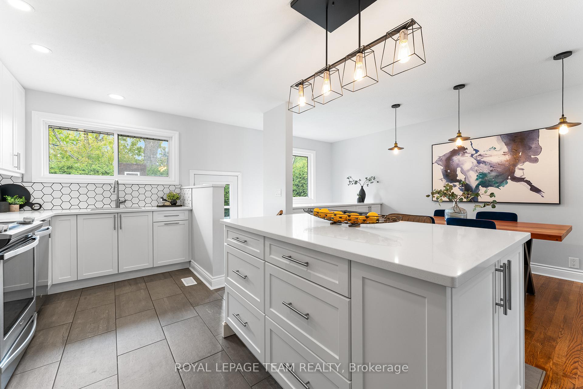 Photo 17 of 13 Roche Place, Ottawa, Crystal Beach — HOMEH