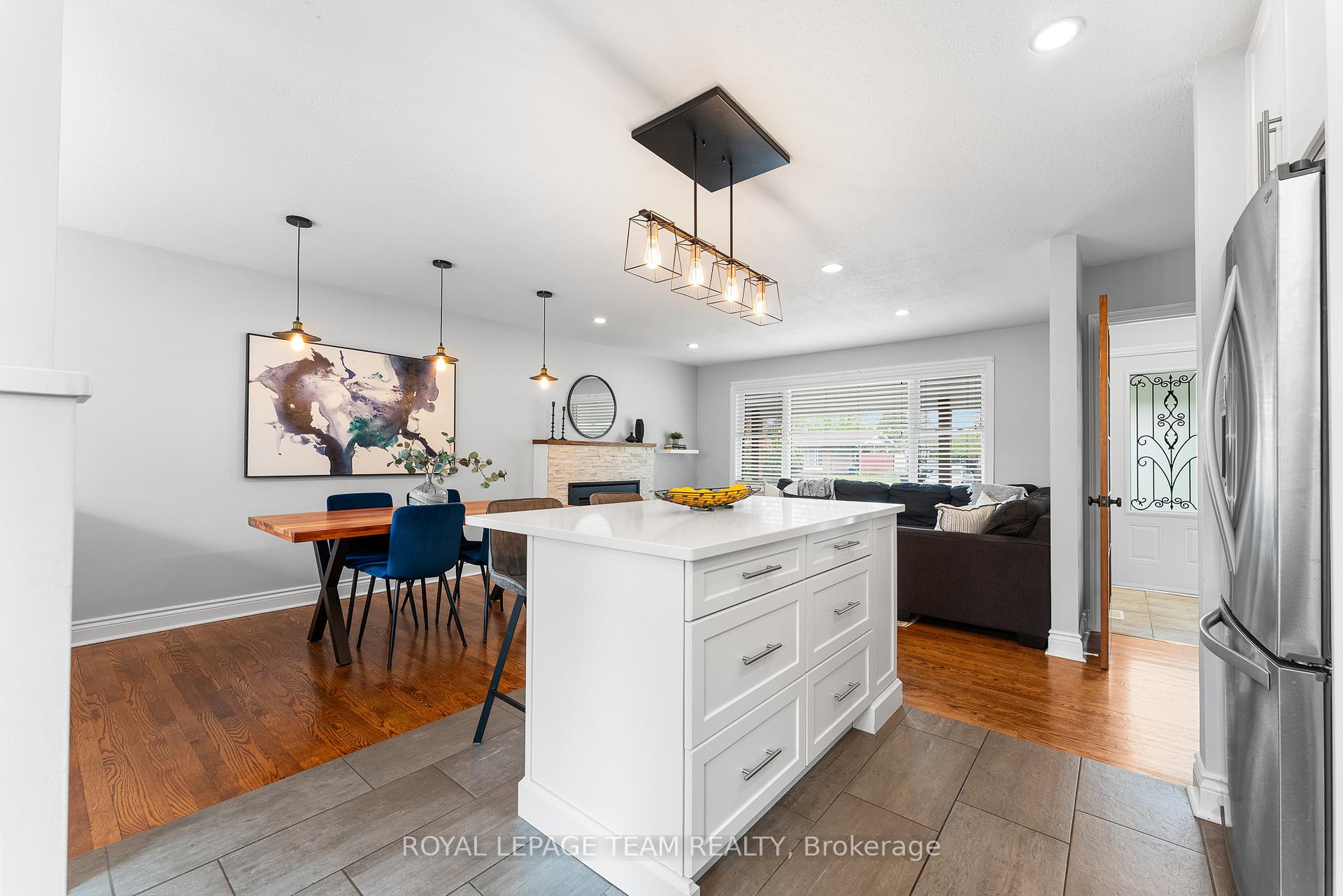 Photo 18 of 13 Roche Place, Ottawa, Crystal Beach — HOMEH