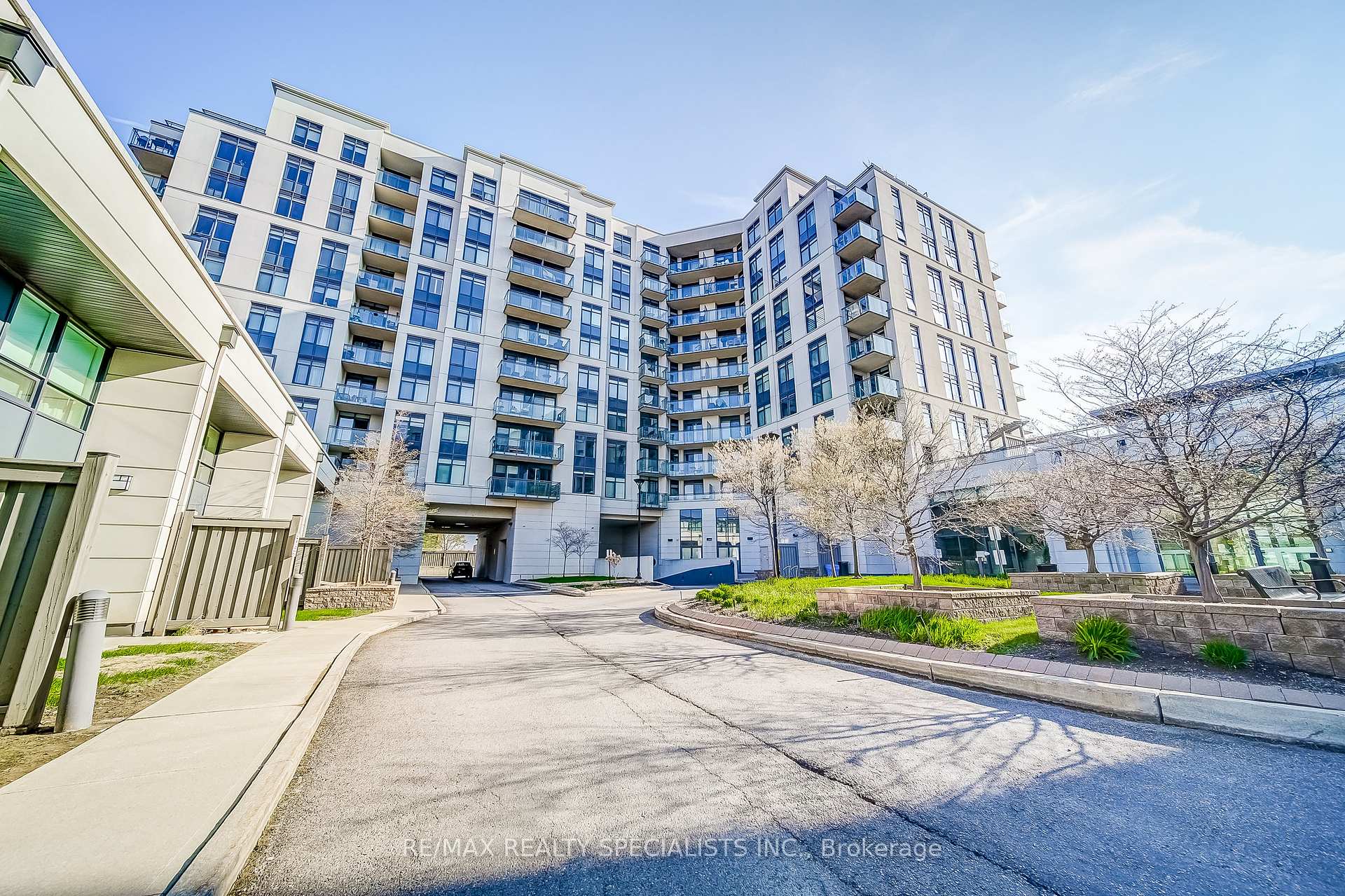 Photo 3 of Unit 710, 24 Woodstream Boulevard, Vaughan, Vaughan Grove — HOMEH