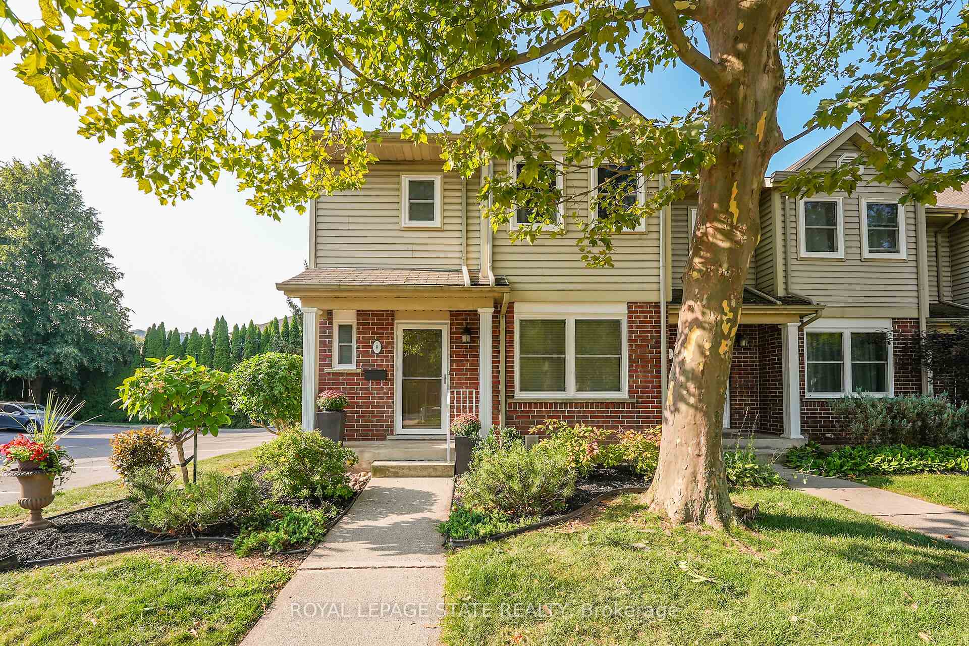 Photo 1 of Unit 9, 55 Kerman Avenue, Grimsby, Grimsby West — HOMEH