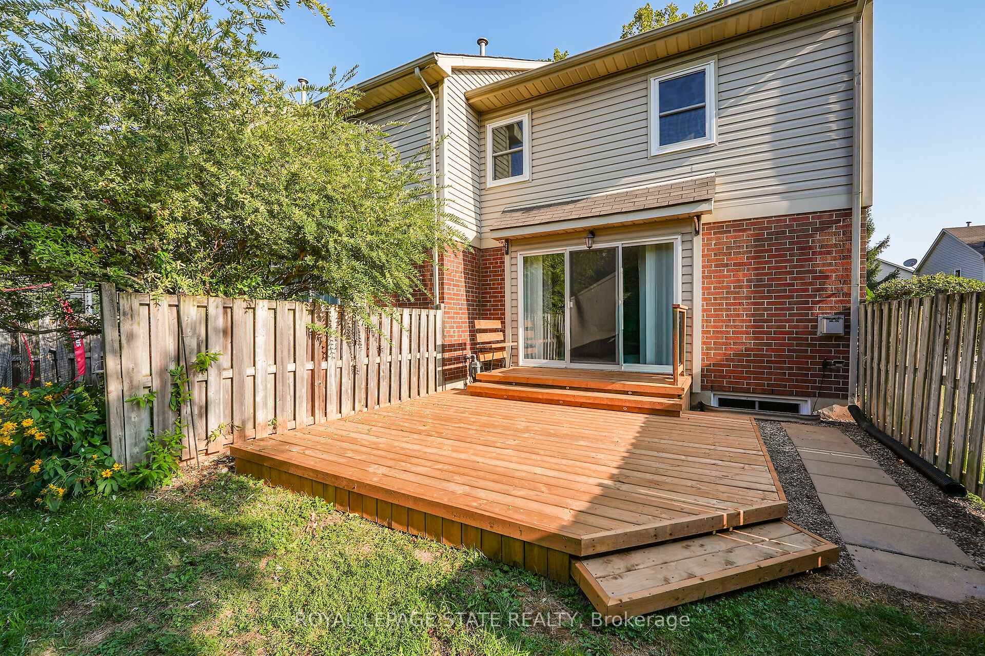 Photo 26 of Unit 9, 55 Kerman Avenue, Grimsby, Grimsby West — HOMEH