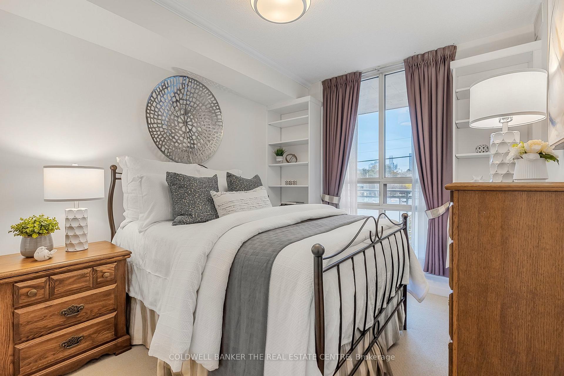 Photo 10 of Unit 308, 1801 Bayview Avenue, Toronto, Leaside — HOMEH