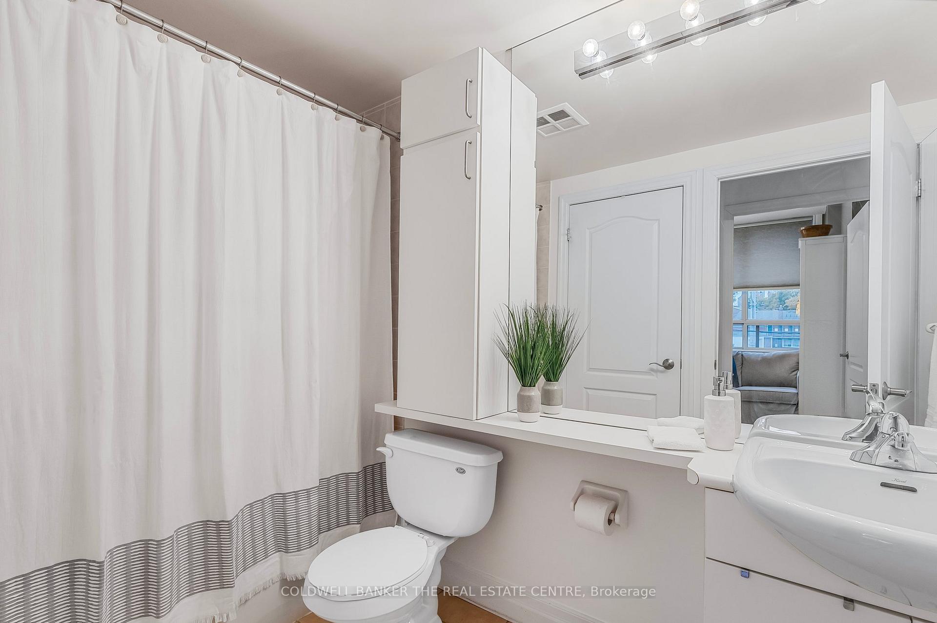 Photo 12 of Unit 308, 1801 Bayview Avenue, Toronto, Leaside — HOMEH