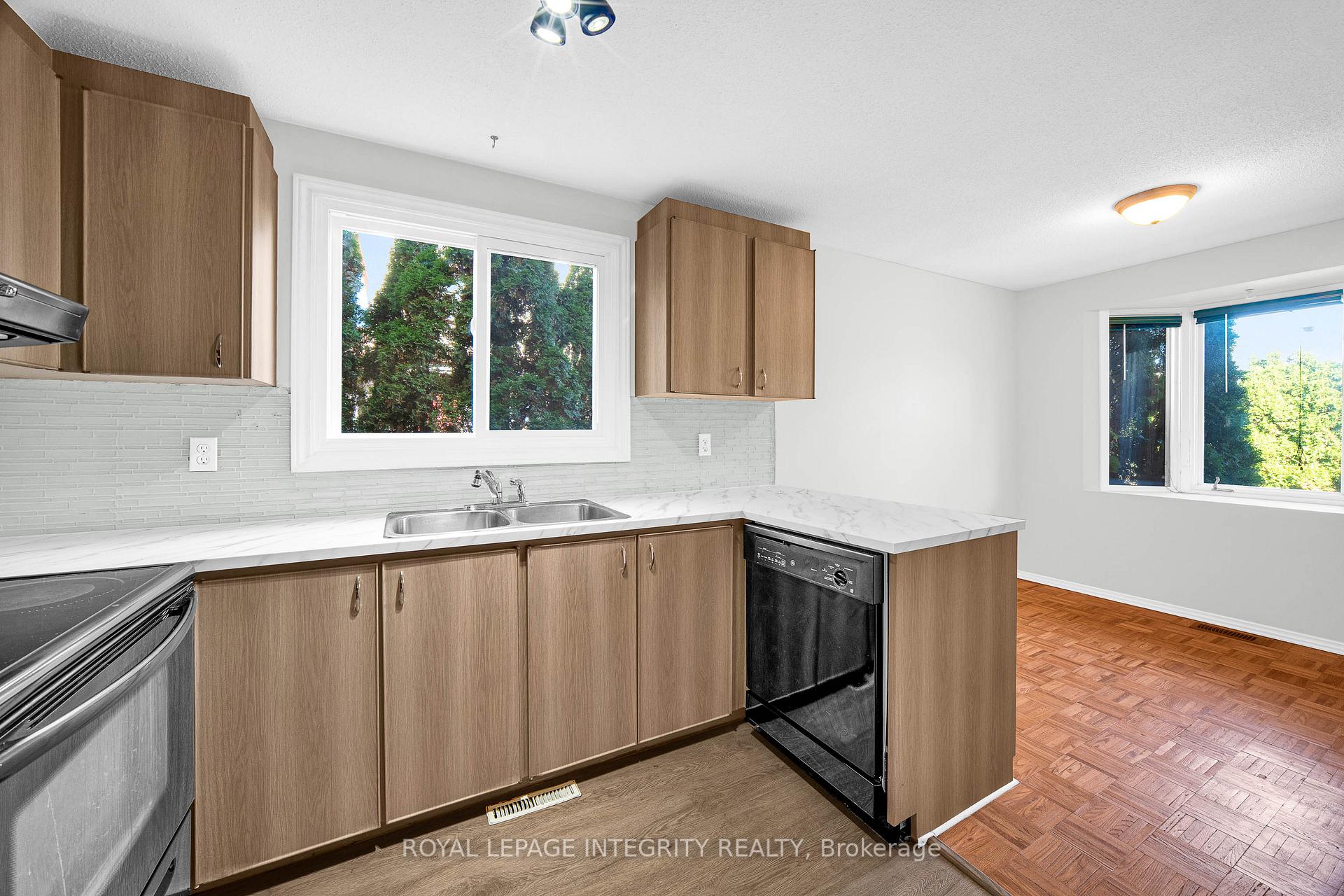 Photo 8 of 226 Sherway Drive, Ottawa, Barrhaven - Pheasant Run — HOMEH