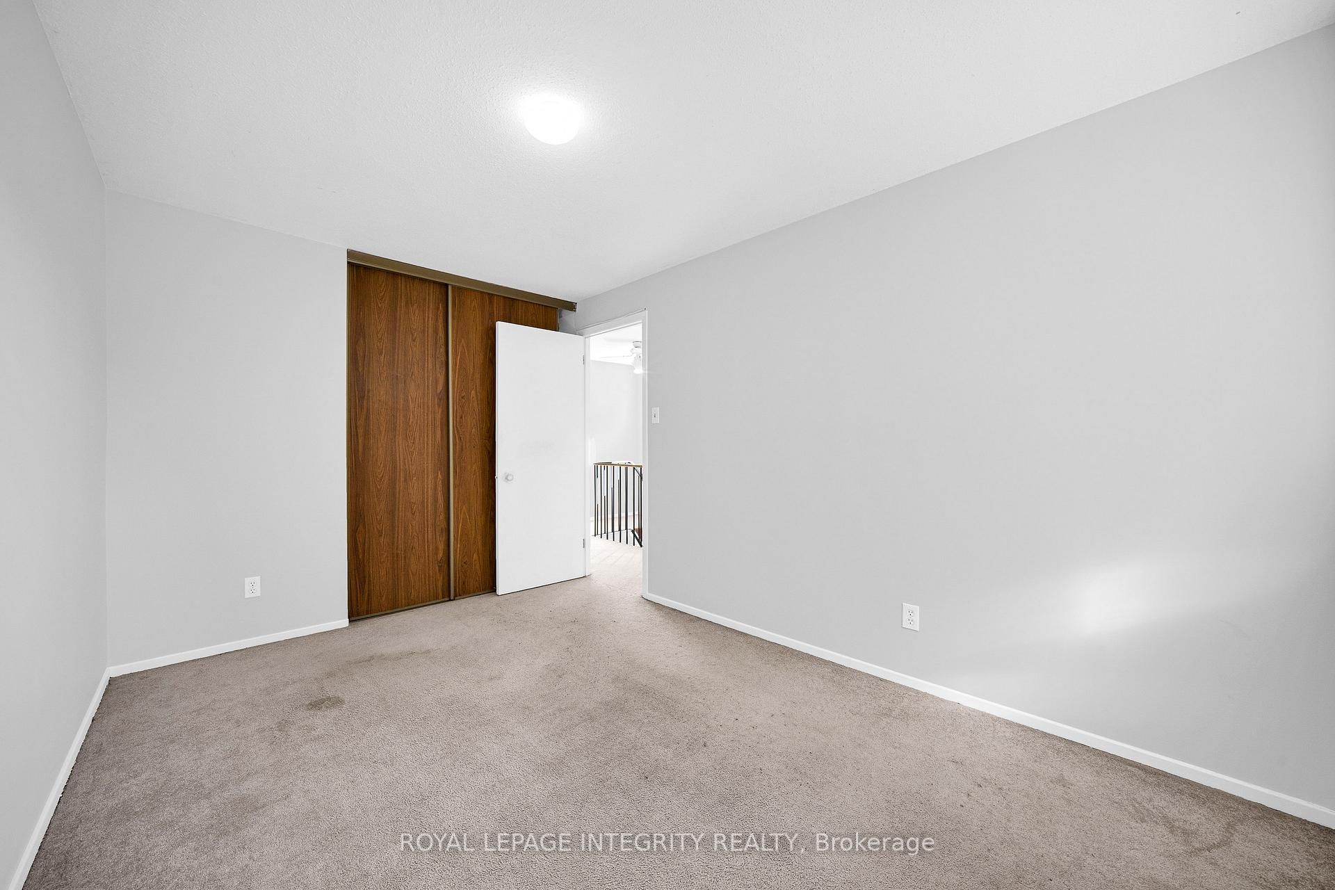 Photo 33 of 226 Sherway Drive, Ottawa, Barrhaven - Pheasant Run — HOMEH