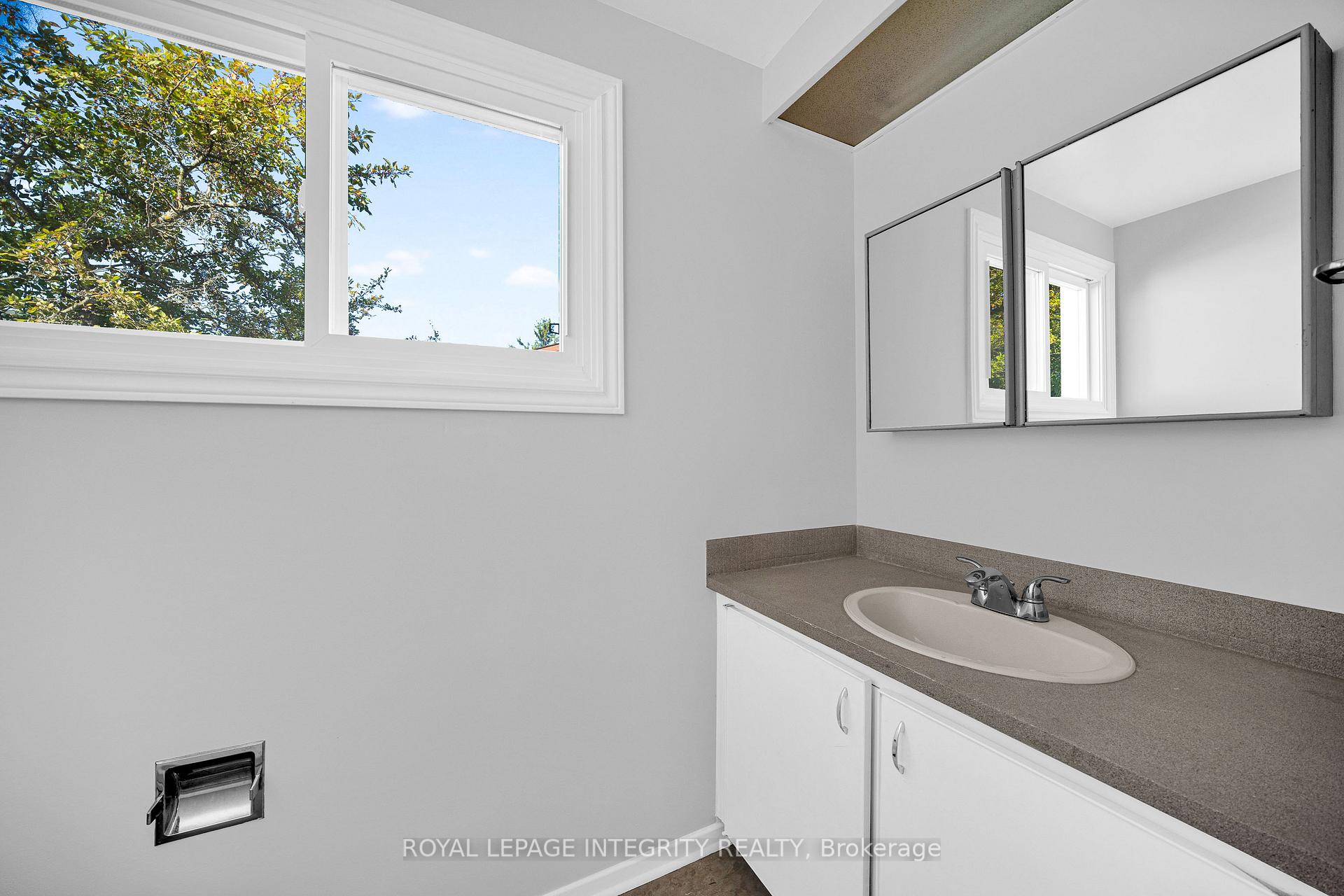 Photo 35 of 226 Sherway Drive, Ottawa, Barrhaven - Pheasant Run — HOMEH