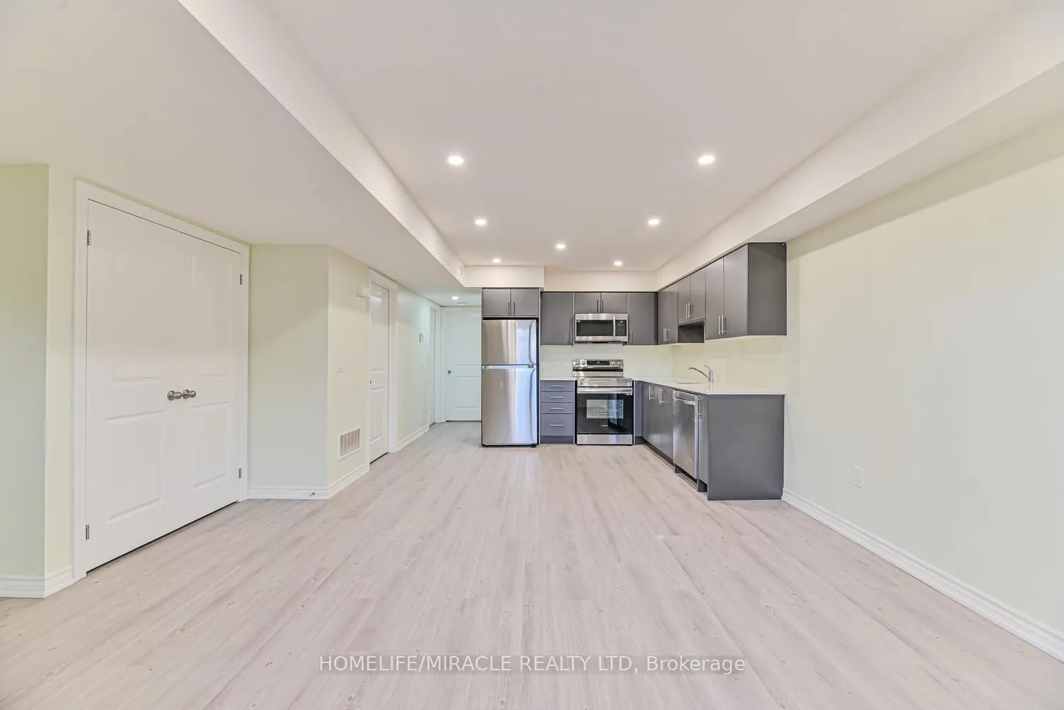 Photo 7 of Unit 49, 289 Chapel Hill Drive, Kitchener — HOMEH