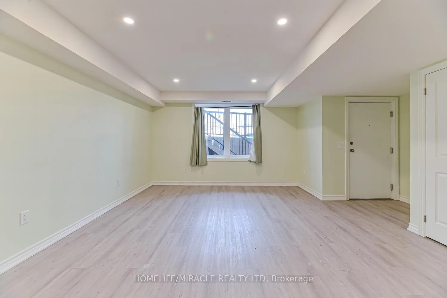 Photo 9 of Unit 49, 289 Chapel Hill Drive, Kitchener — HOMEH