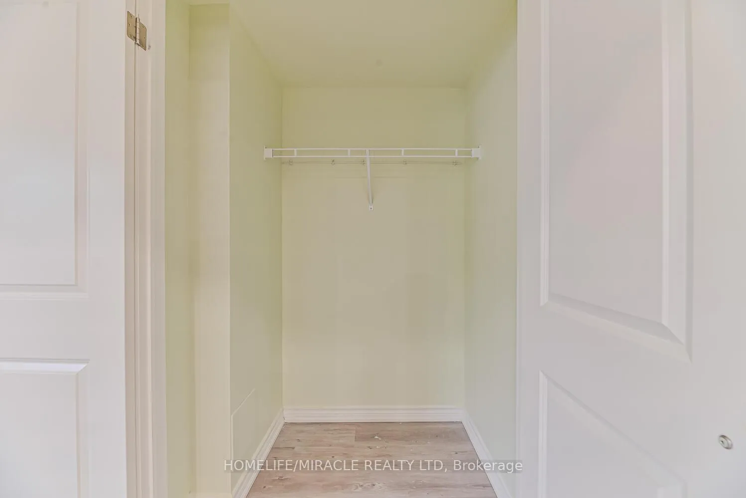 Photo 11 of Unit 49, 289 Chapel Hill Drive, Kitchener — HOMEH