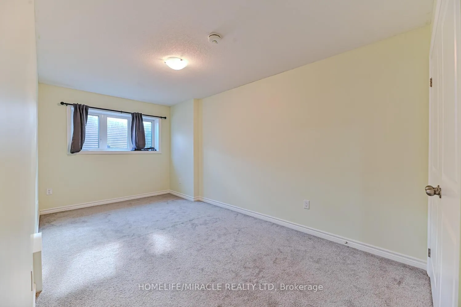 Photo 24 of Unit 49, 289 Chapel Hill Drive, Kitchener — HOMEH