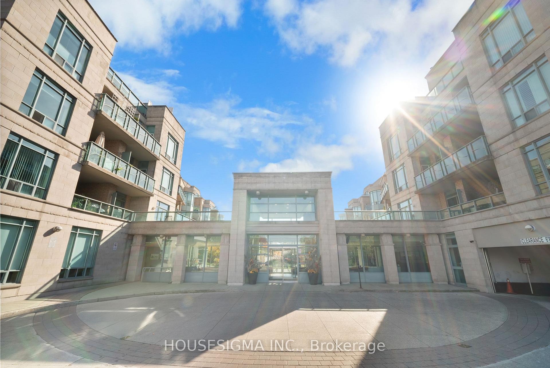 Photo 3 of Unit 423, 35 Boardwalk Drive, Toronto, The Beaches — HOMEH