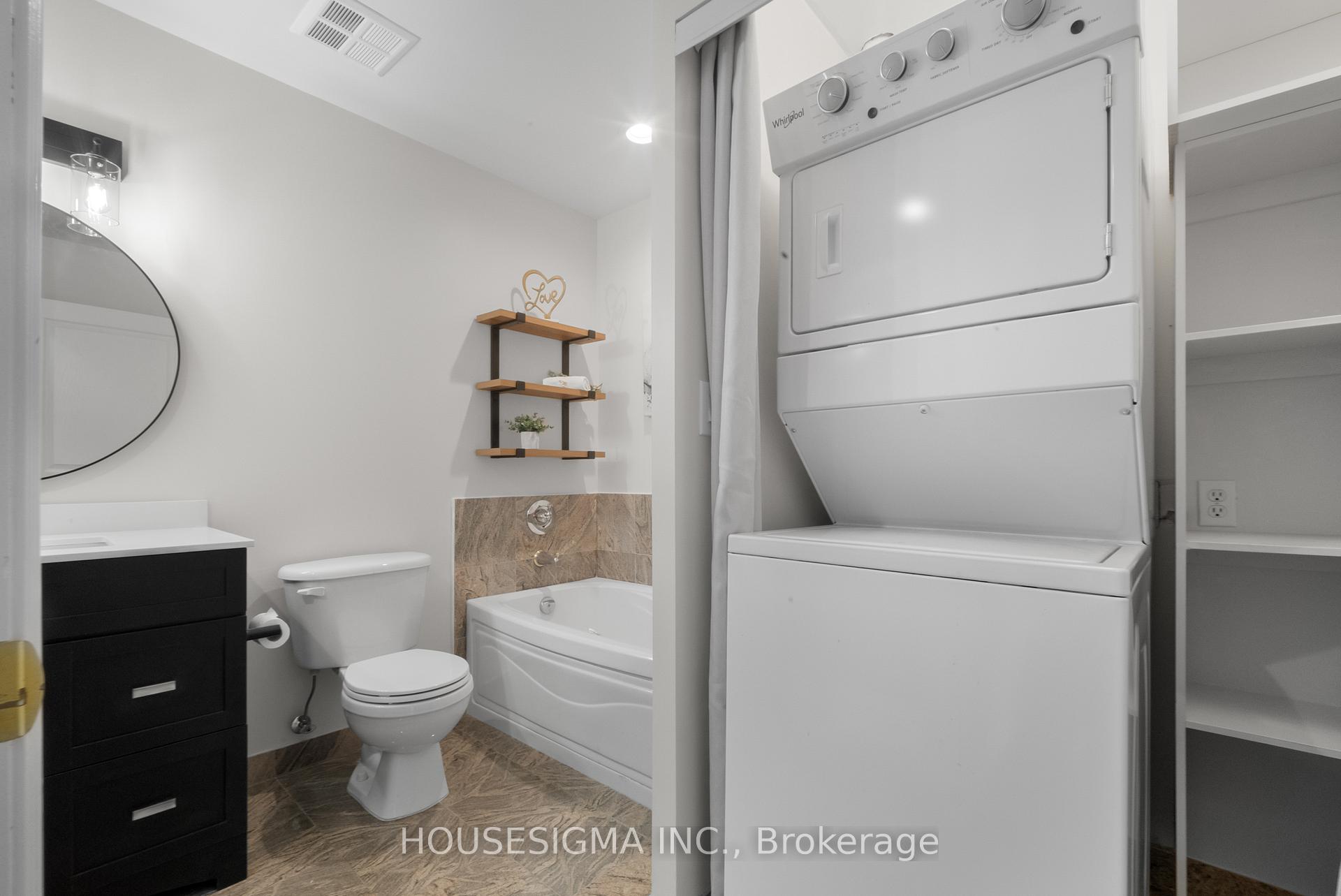 Photo 14 of Unit 423, 35 Boardwalk Drive, Toronto, The Beaches — HOMEH