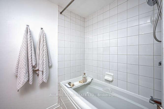 Photo 15 of Unit 77, 75 Strathaven Private, Ottawa, Cyrville — HOMEH