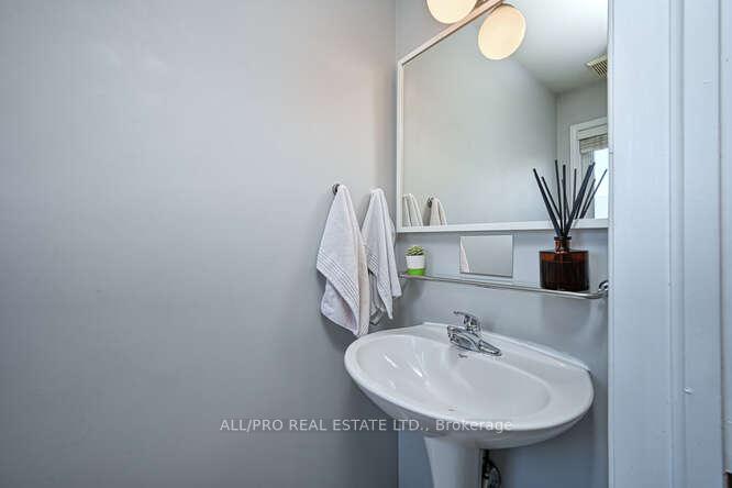 Photo 17 of Unit 77, 75 Strathaven Private, Ottawa, Cyrville — HOMEH