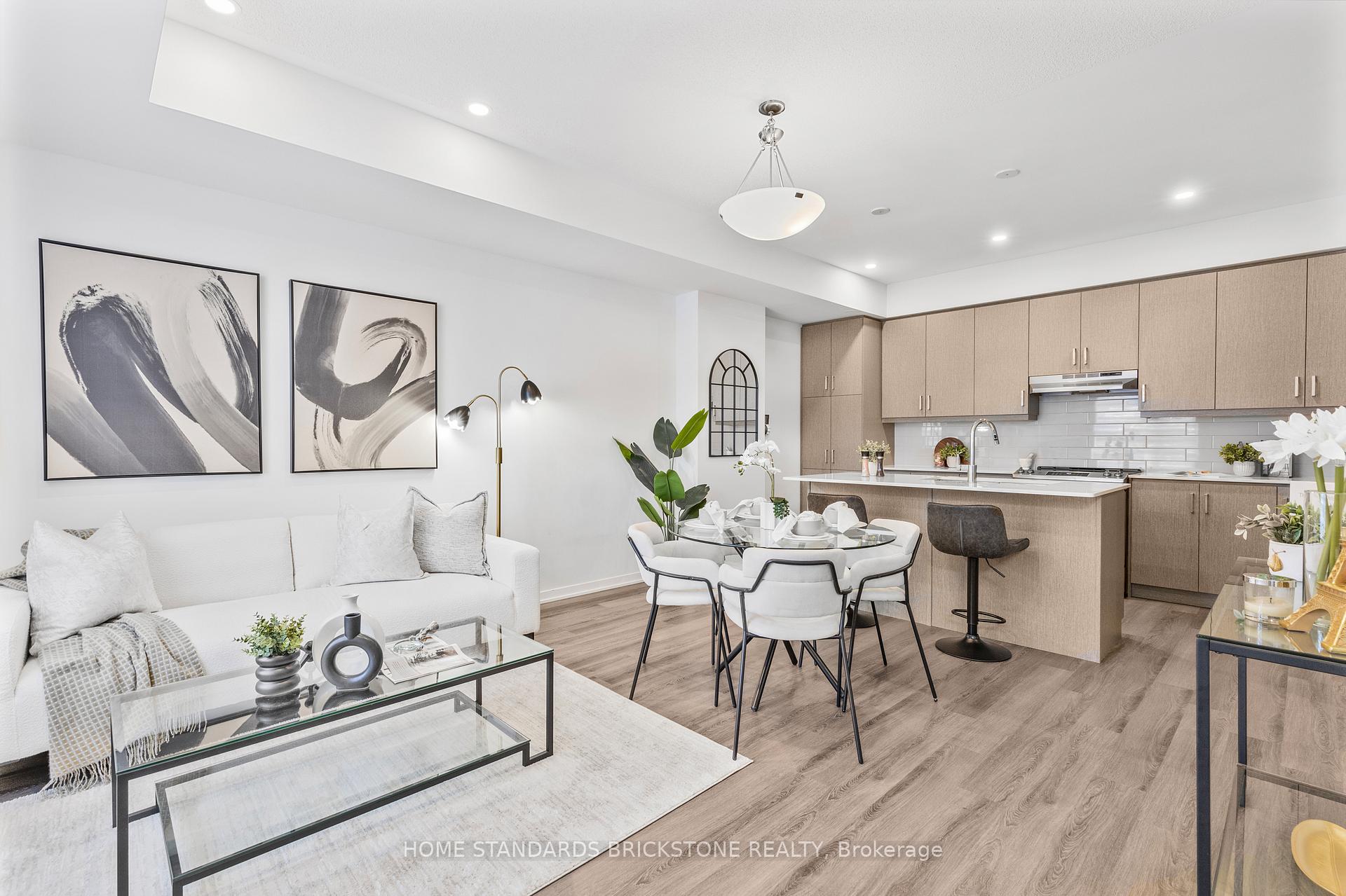 Photo 1 of Unit TH 366, 90 Honeycrisp Crescent, Vaughan, Vaughan Corporate Centre — HOMEH