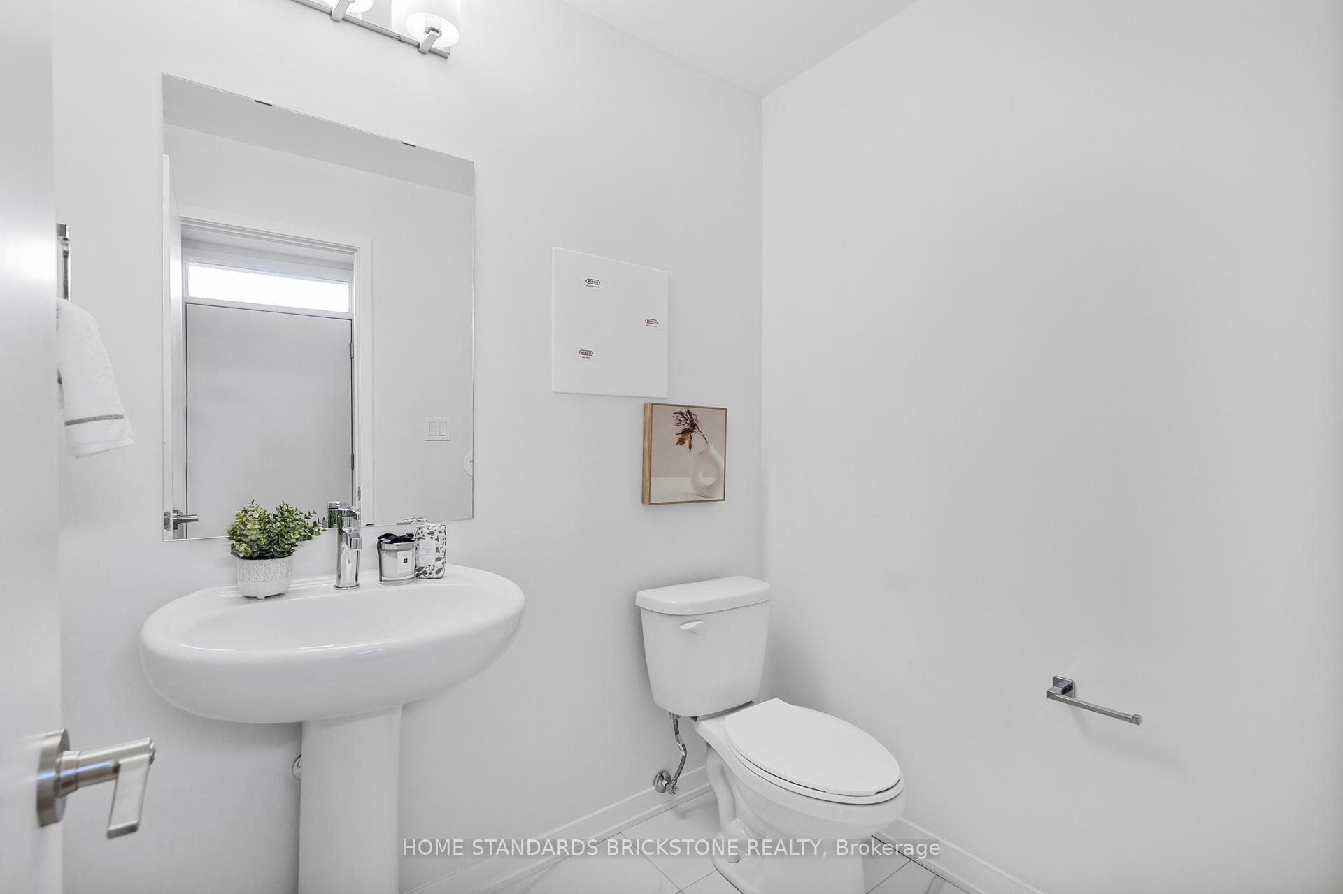 Photo 6 of Unit TH 366, 90 Honeycrisp Crescent, Vaughan, Vaughan Corporate Centre — HOMEH