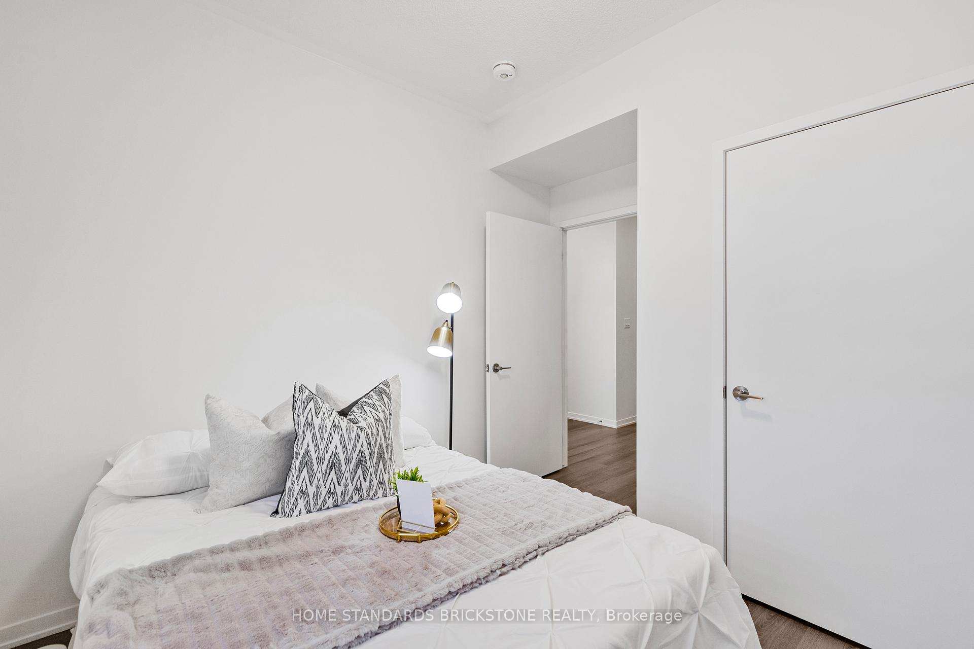 Photo 17 of Unit TH 366, 90 Honeycrisp Crescent, Vaughan, Vaughan Corporate Centre — HOMEH