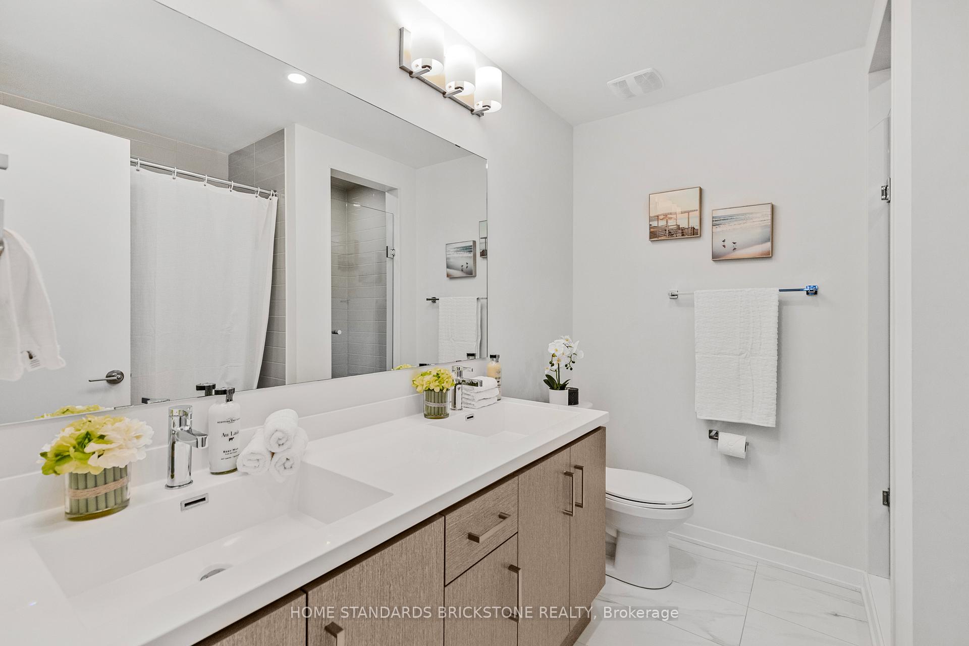 Photo 24 of Unit TH 366, 90 Honeycrisp Crescent, Vaughan, Vaughan Corporate Centre — HOMEH