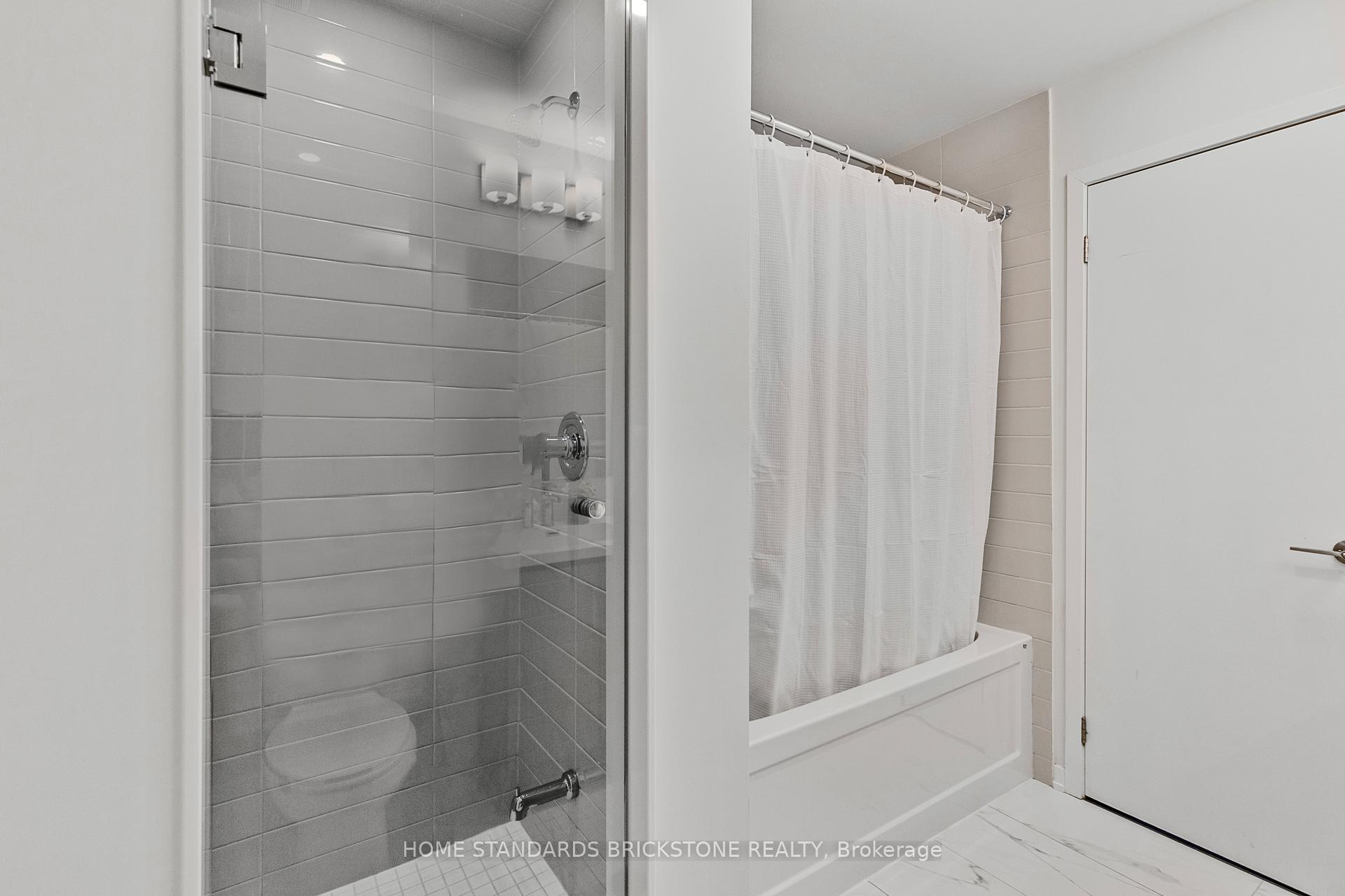 Photo 25 of Unit TH 366, 90 Honeycrisp Crescent, Vaughan, Vaughan Corporate Centre — HOMEH