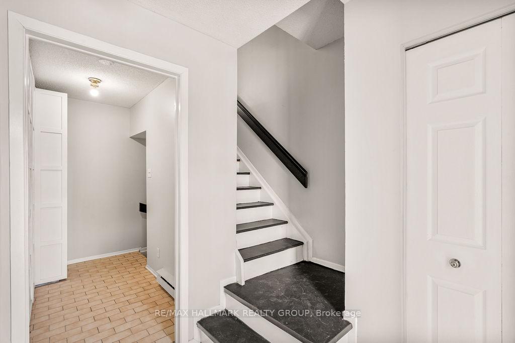 Photo 5 of Unit 4, 1 Timberview Way, Ottawa, Westcliffe Estates — HOMEH