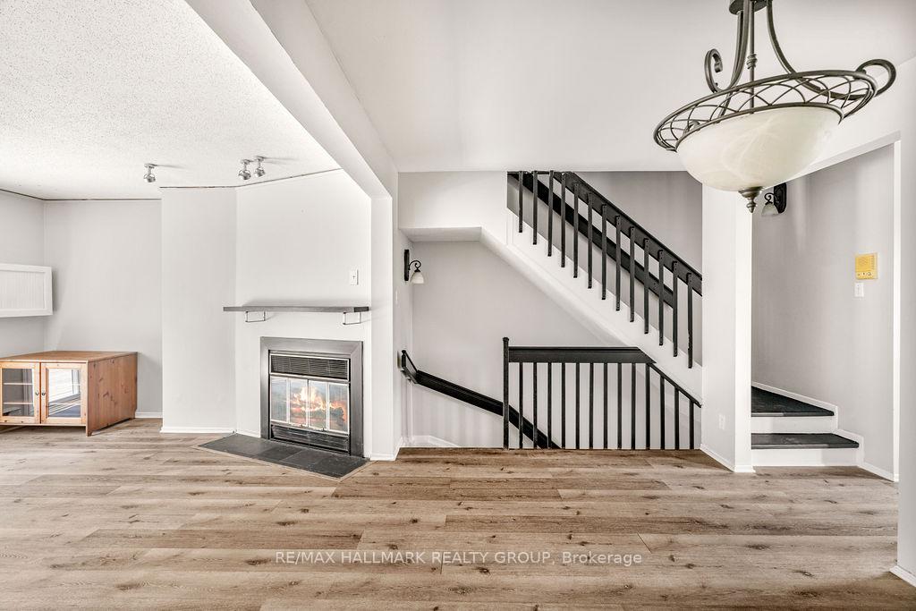 Photo 7 of Unit 4, 1 Timberview Way, Ottawa, Westcliffe Estates — HOMEH