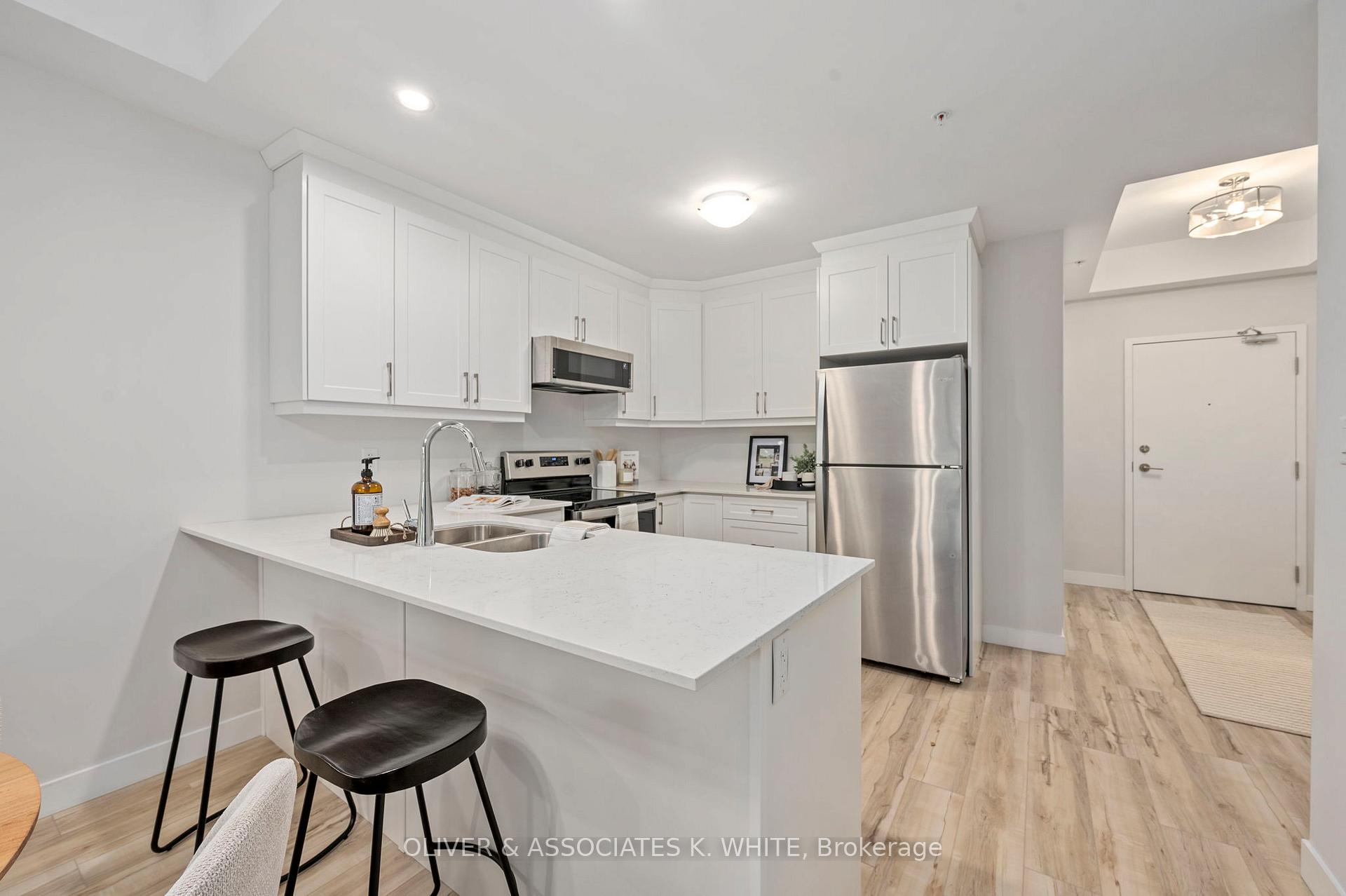 Photo 4 of Unit 113, 100 The Promenade, Central Elgin, Rural Central Elgin — HOMEH