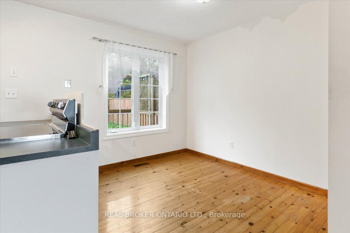 Photo 11 of 256 Cannifton Road N, Belleville, Thurlow Ward — HOMEH