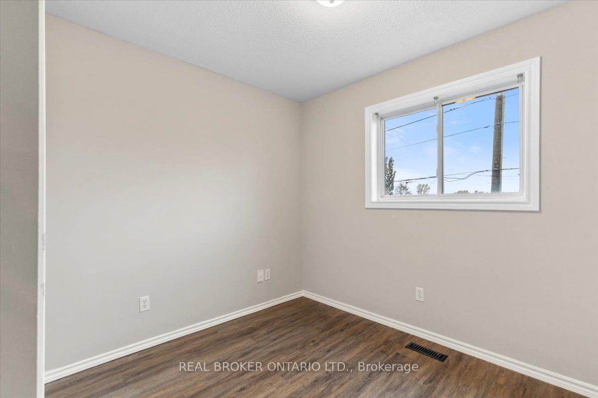 Photo 10 of 256 Cannifton Road N, Belleville, Thurlow Ward — HOMEH